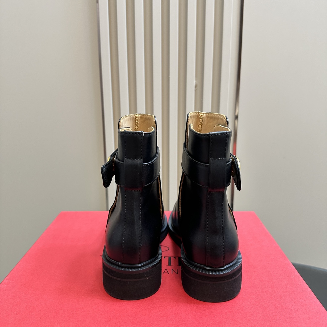 [TOP] VALENTINO Versatile Ankle Boots - Black