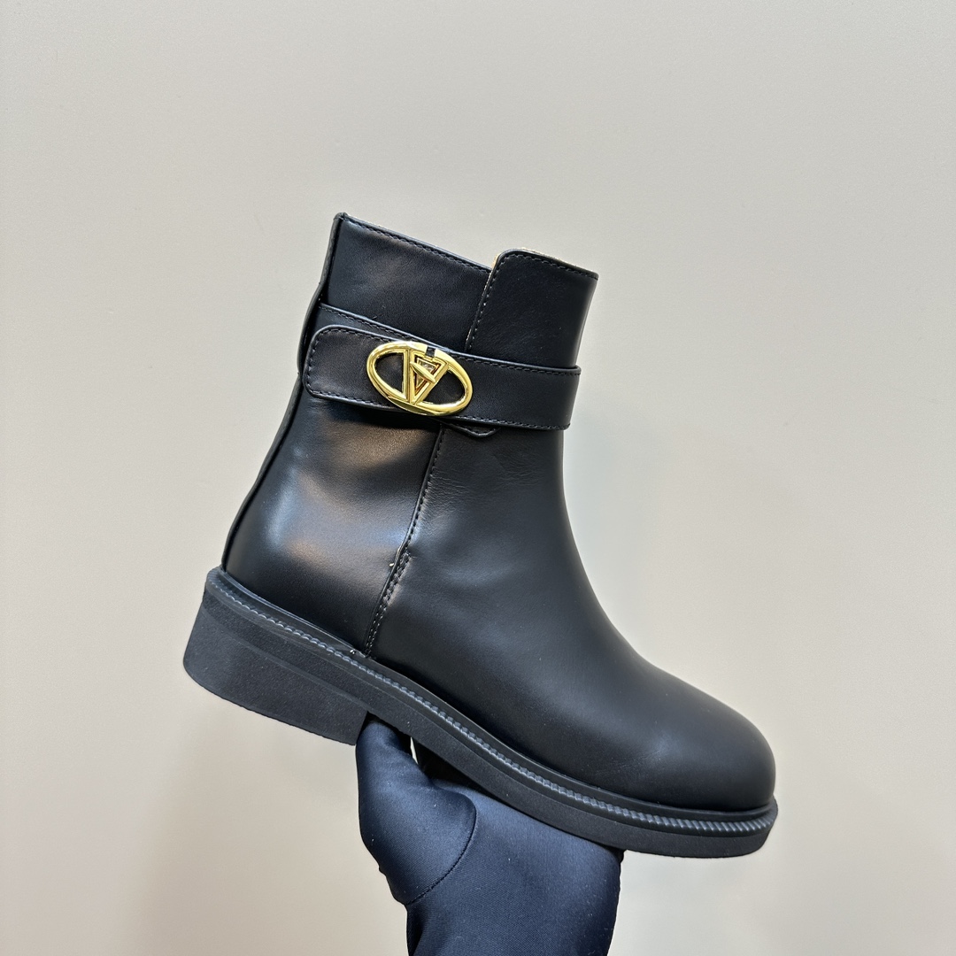 [TOP] VALENTINO Versatile Ankle Boots - Black