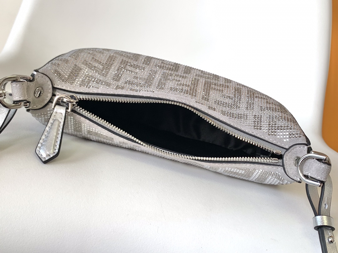 [TOP] FENDI Fendigraphy Mini Bag  20×7.5×13cm- Sliver