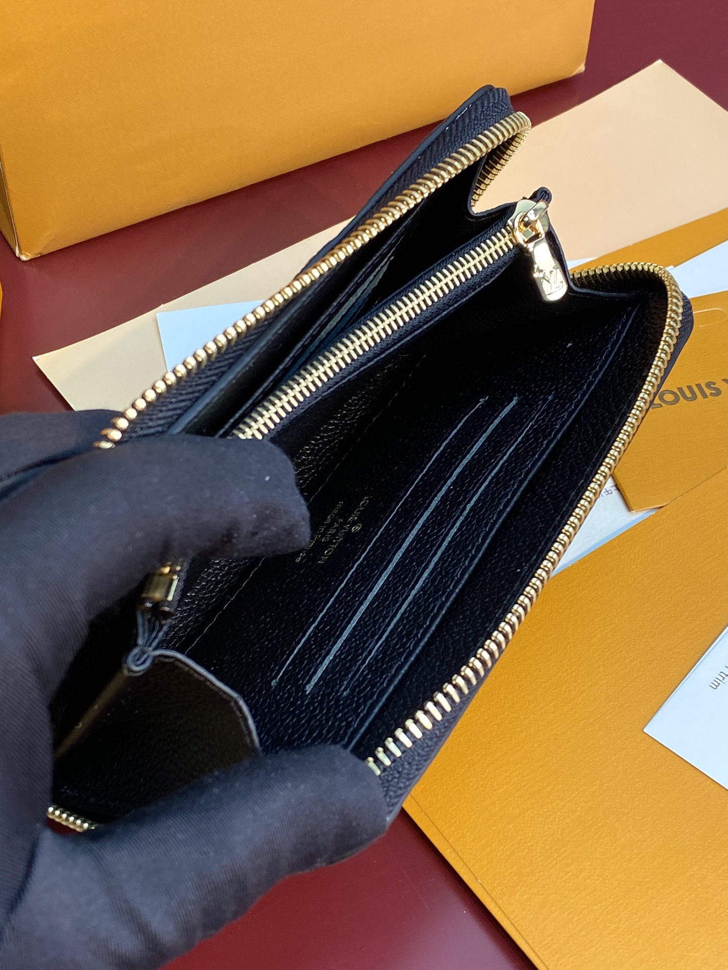 [TOP] Louis Vuitton LV Margot Wallet Monogram Empreinte Leather 17x11x2cm - Black