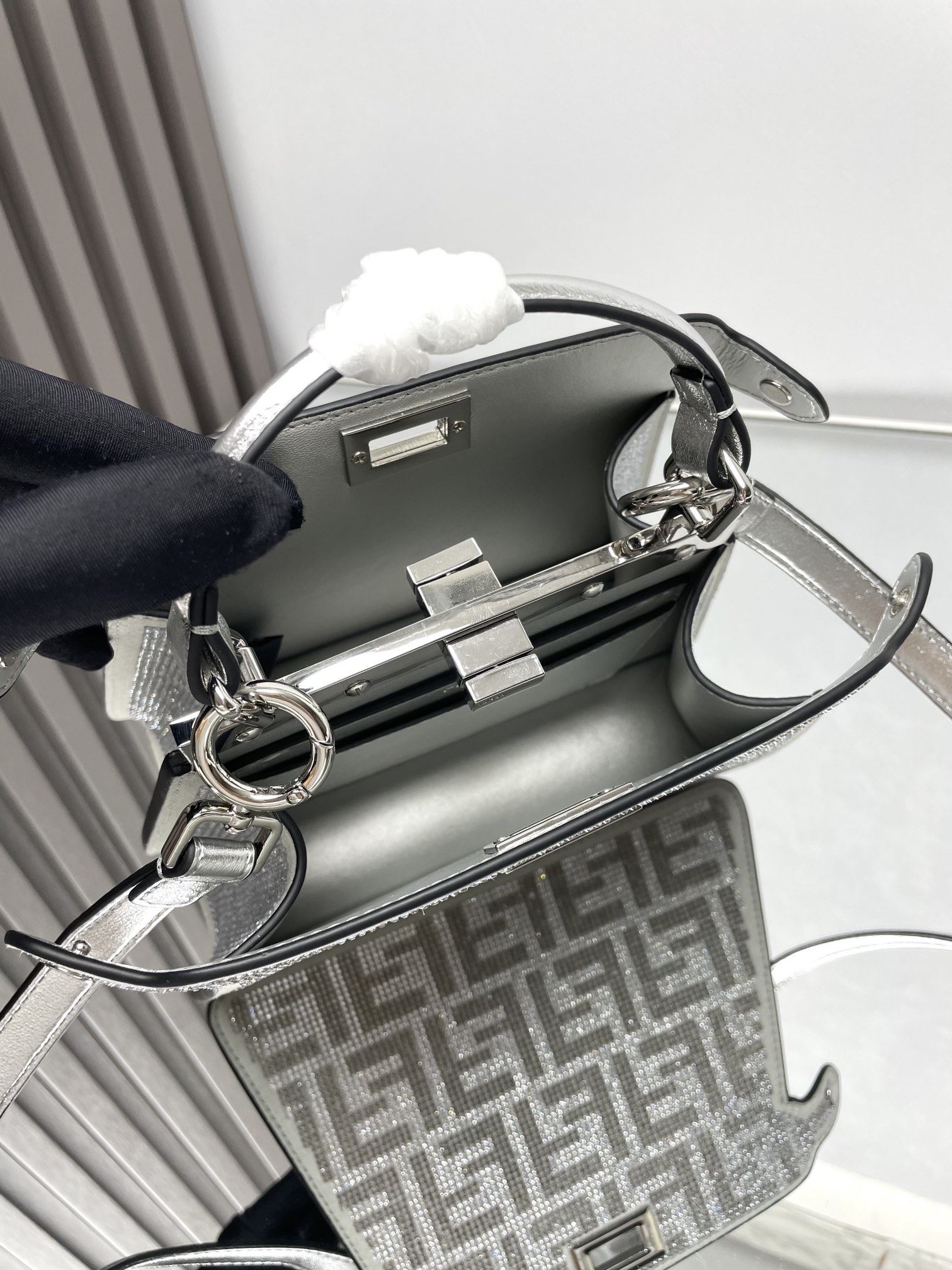 [TOP] FENDI Peekaboo ISeeU Petite Bag 20x11x15cm - Sliver