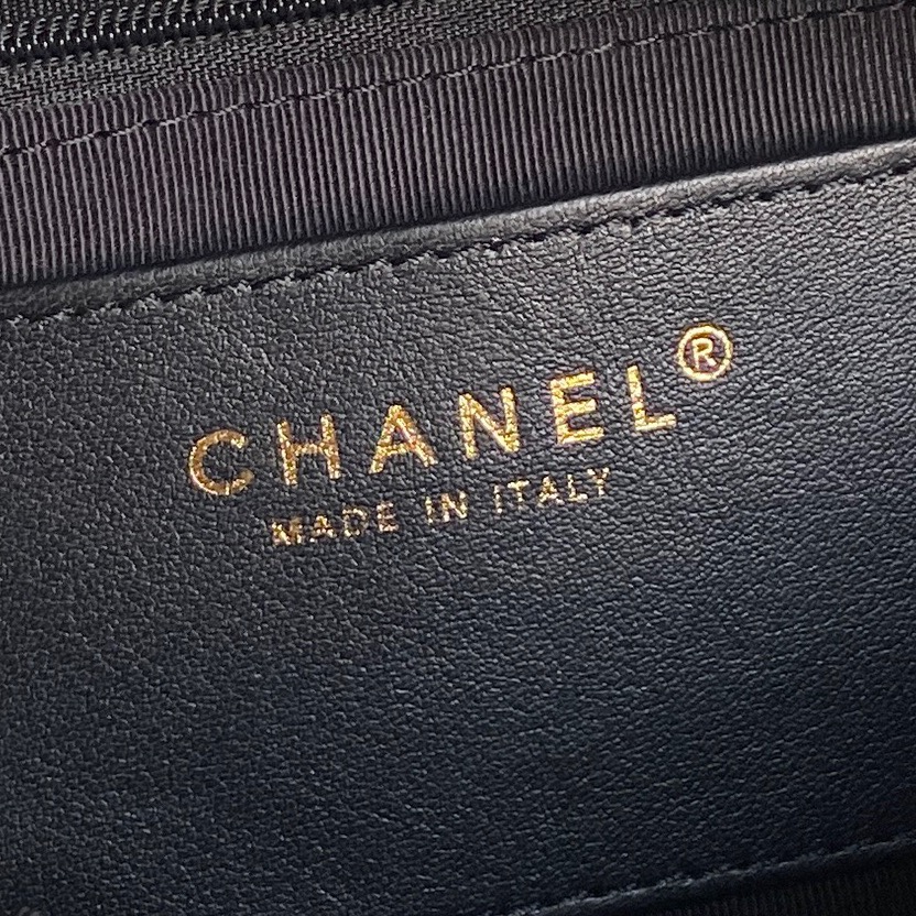 [TOP] CHANEL CC Handle Bag Lambskin 18x14x7cm - Black&GHW