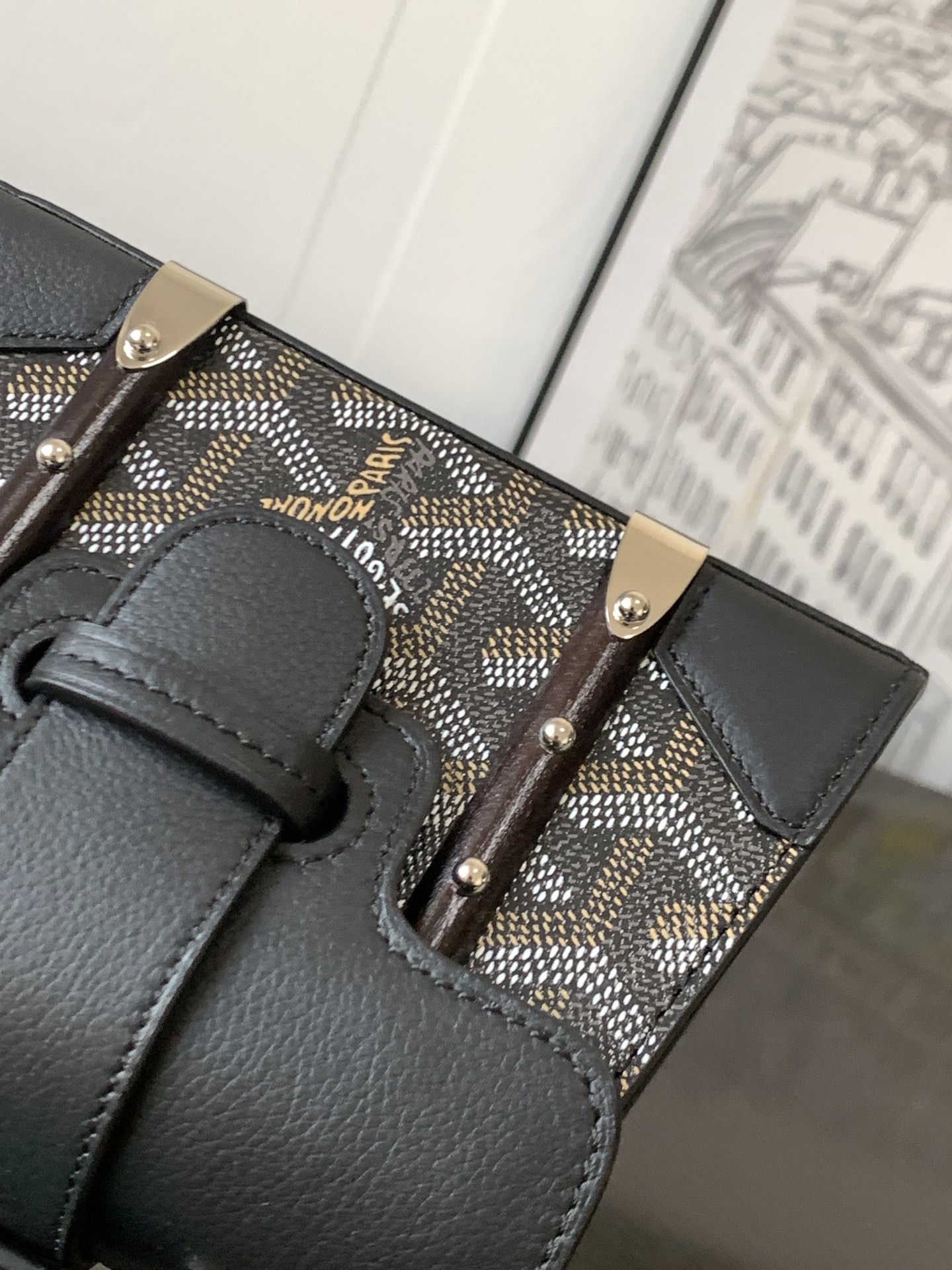 [TOP] Goyard Saigon Nano Bag 11.5  x 7 x 14.5 cm  - Black