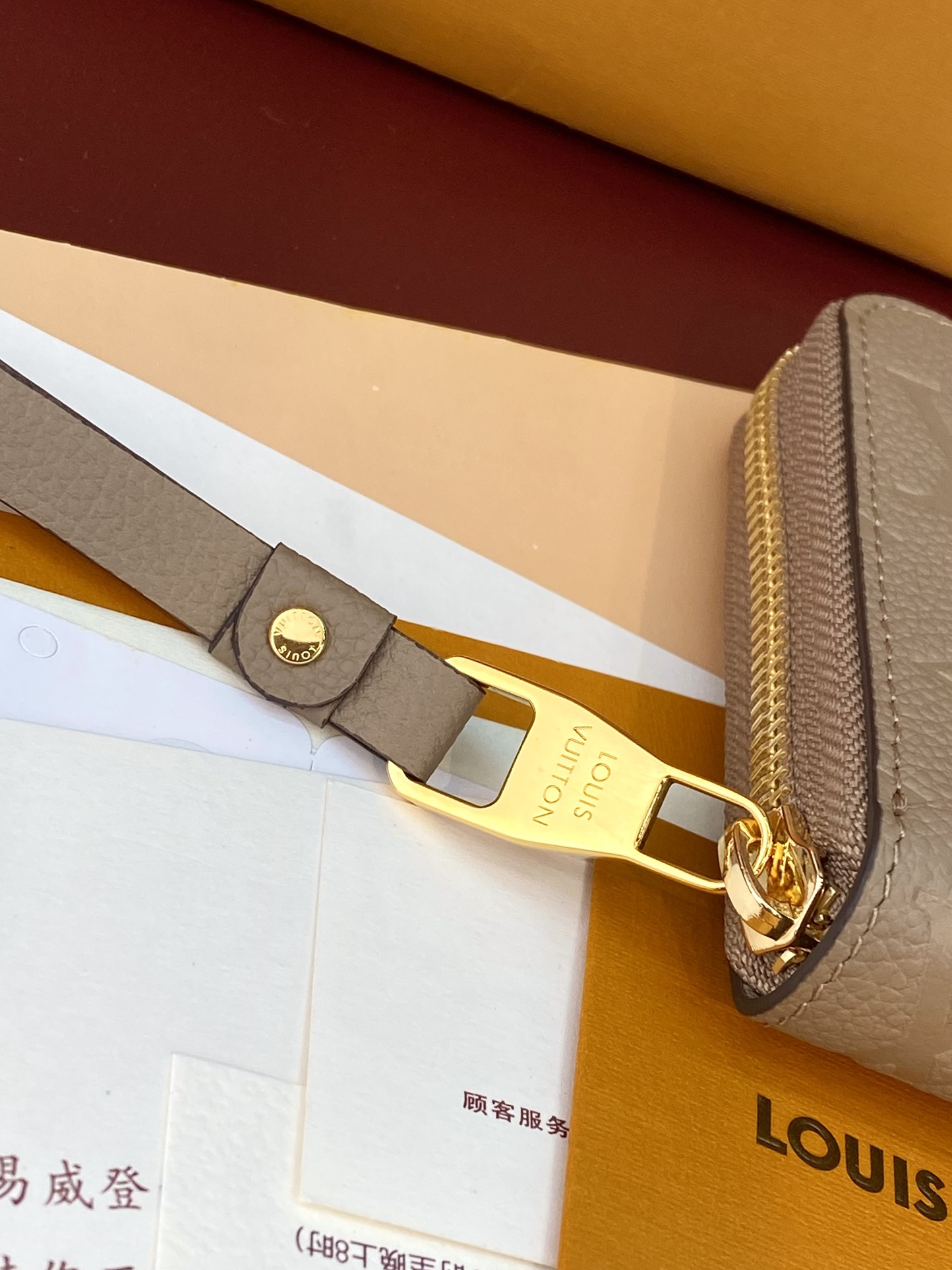 [TOP] Louis Vuitton LV Zippy Wallet Monogram Empreinte Leather 19.5x10cm - Khaki