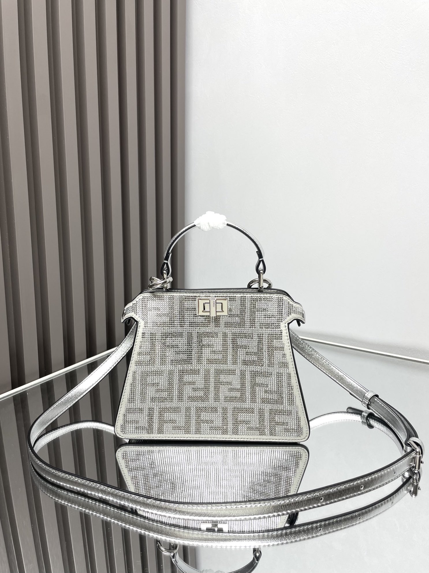 [TOP] FENDI Peekaboo ISeeU Petite Bag 20x11x15cm - Sliver