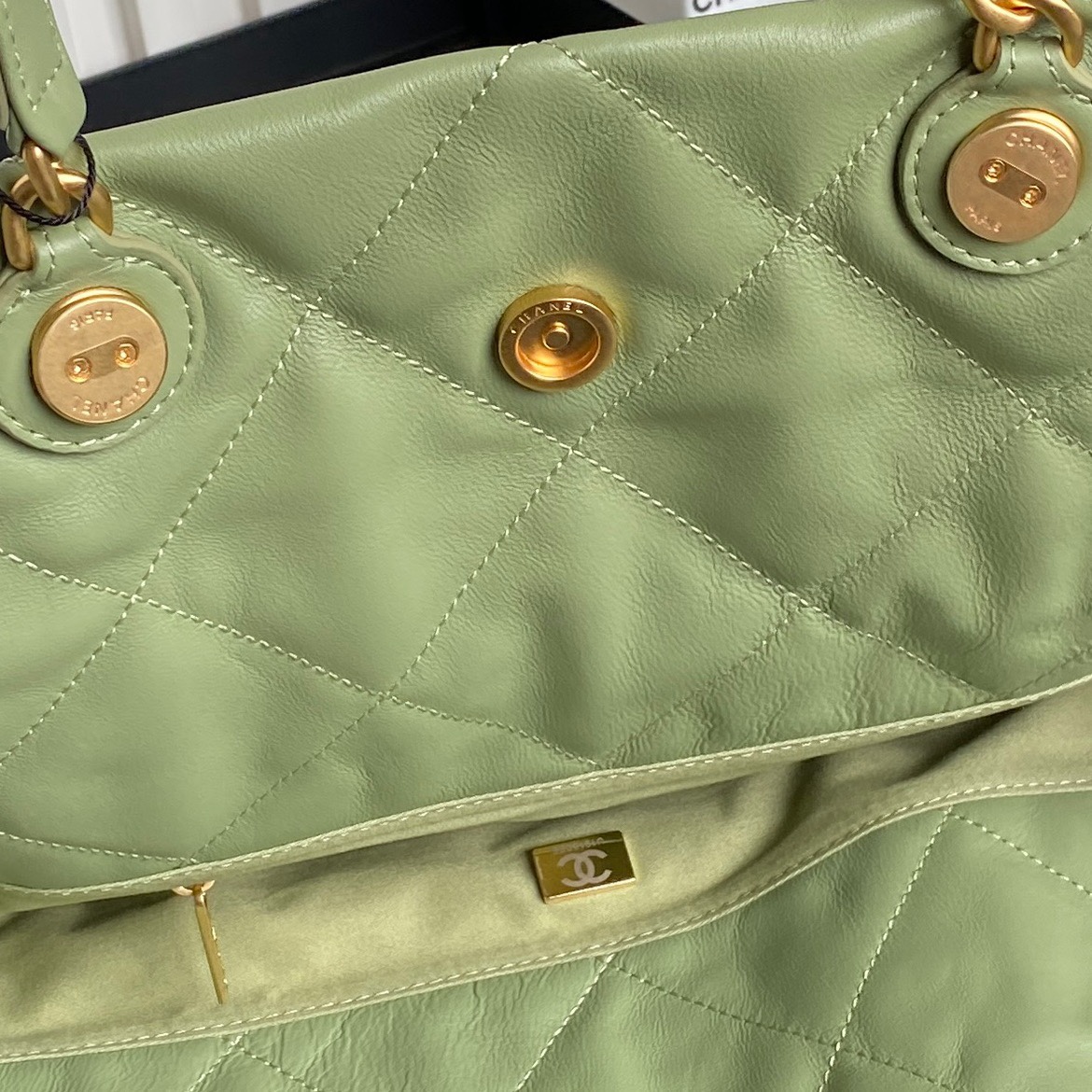 [TOP] CHANEL Tote Bag Lambskin 34X36X12m - Green & GHW