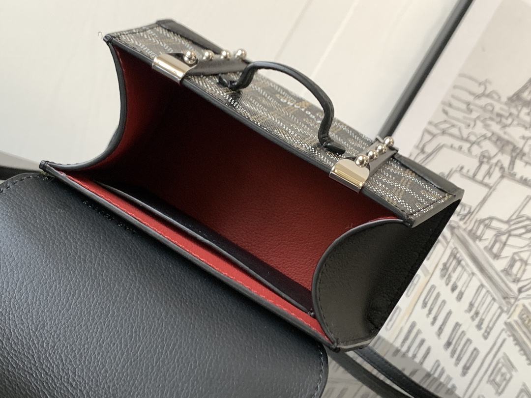 [TOP] Goyard Saigon Nano Bag 11.5  x 7 x 14.5 cm  - Black