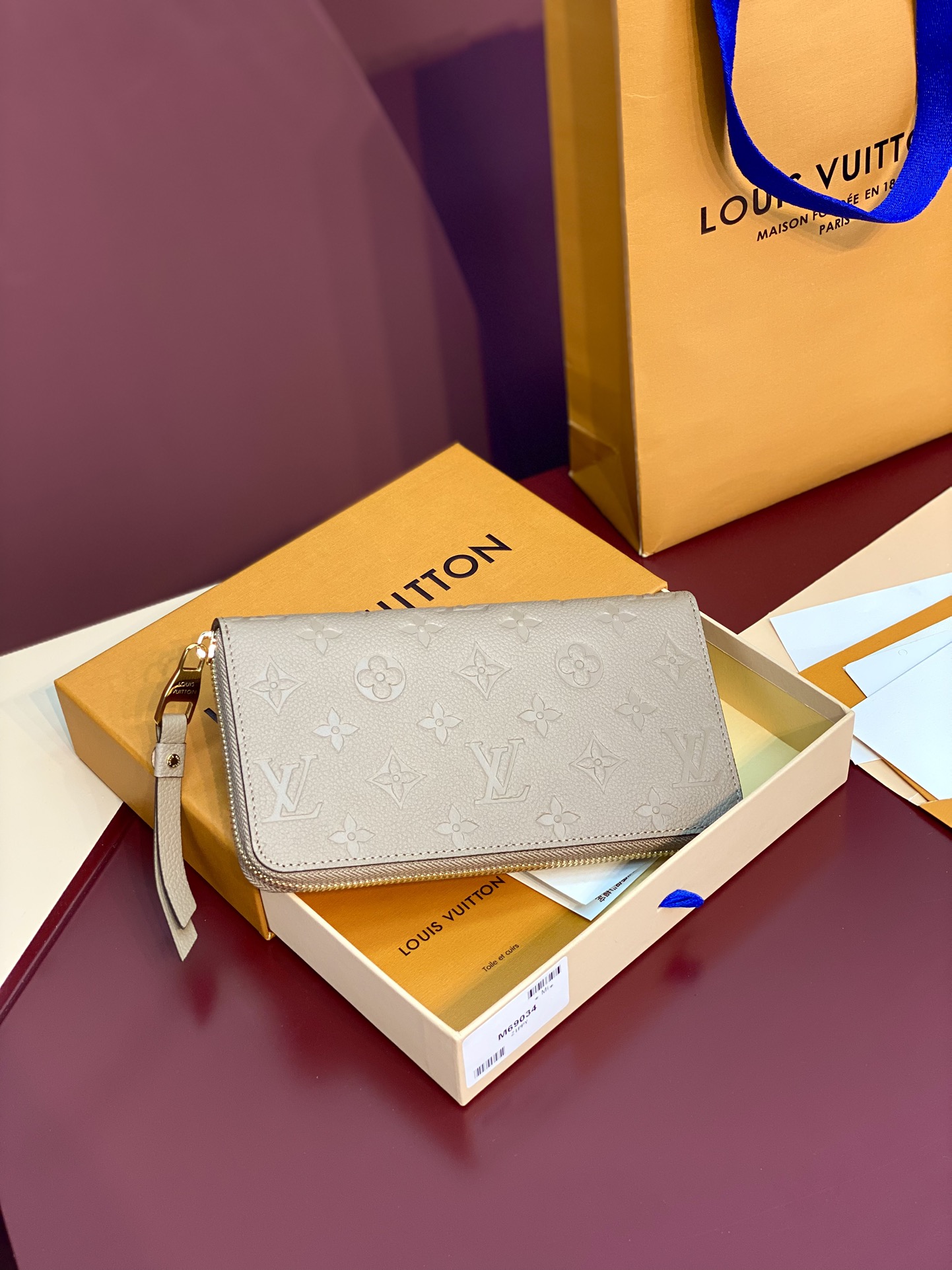 [TOP] Louis Vuitton LV Zippy Wallet Monogram Empreinte Leather 19.5x10cm - Khaki