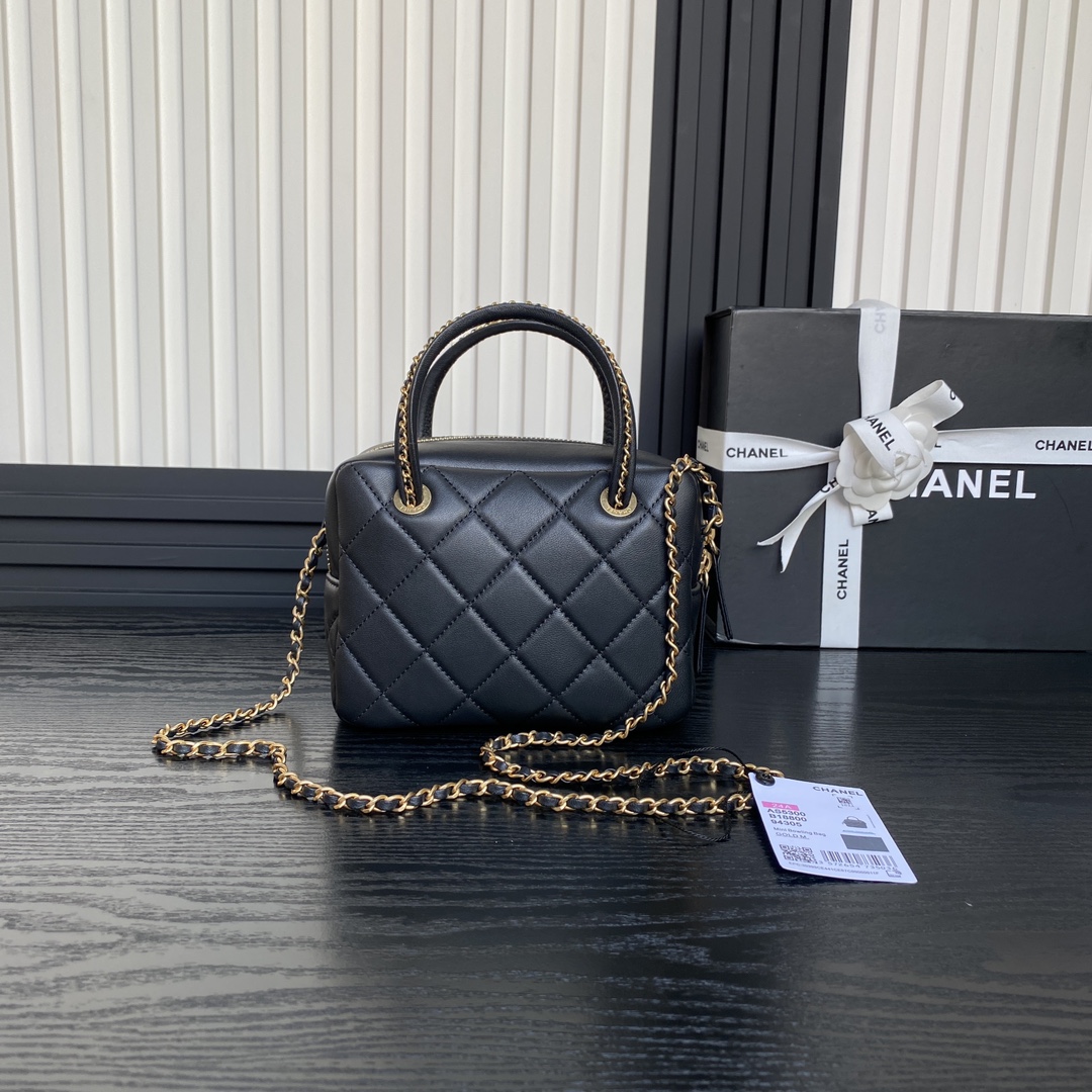 [TOP] CHANEL CC Handle Bag Lambskin 18x14x7cm - Black&GHW