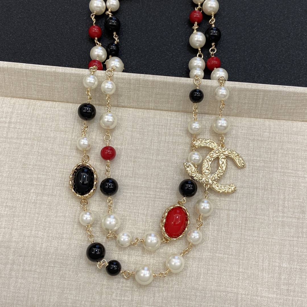 [TOP] CHANEL Pearl Necklace - Gold