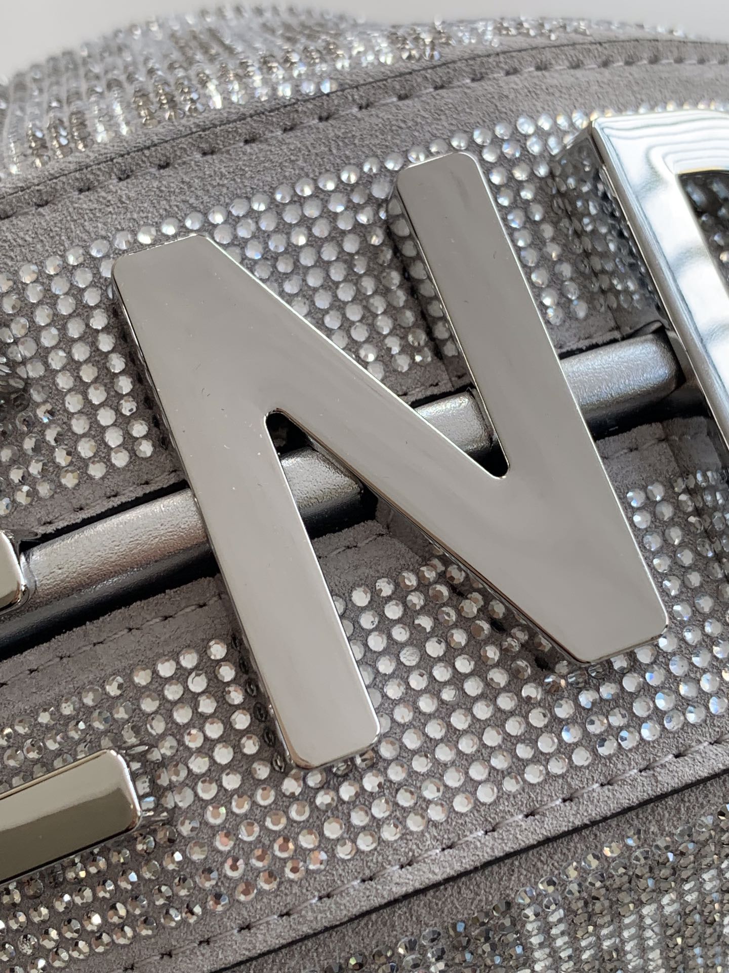 [TOP] FENDI Fendigraphy Mini Bag  20×7.5×13cm- Sliver