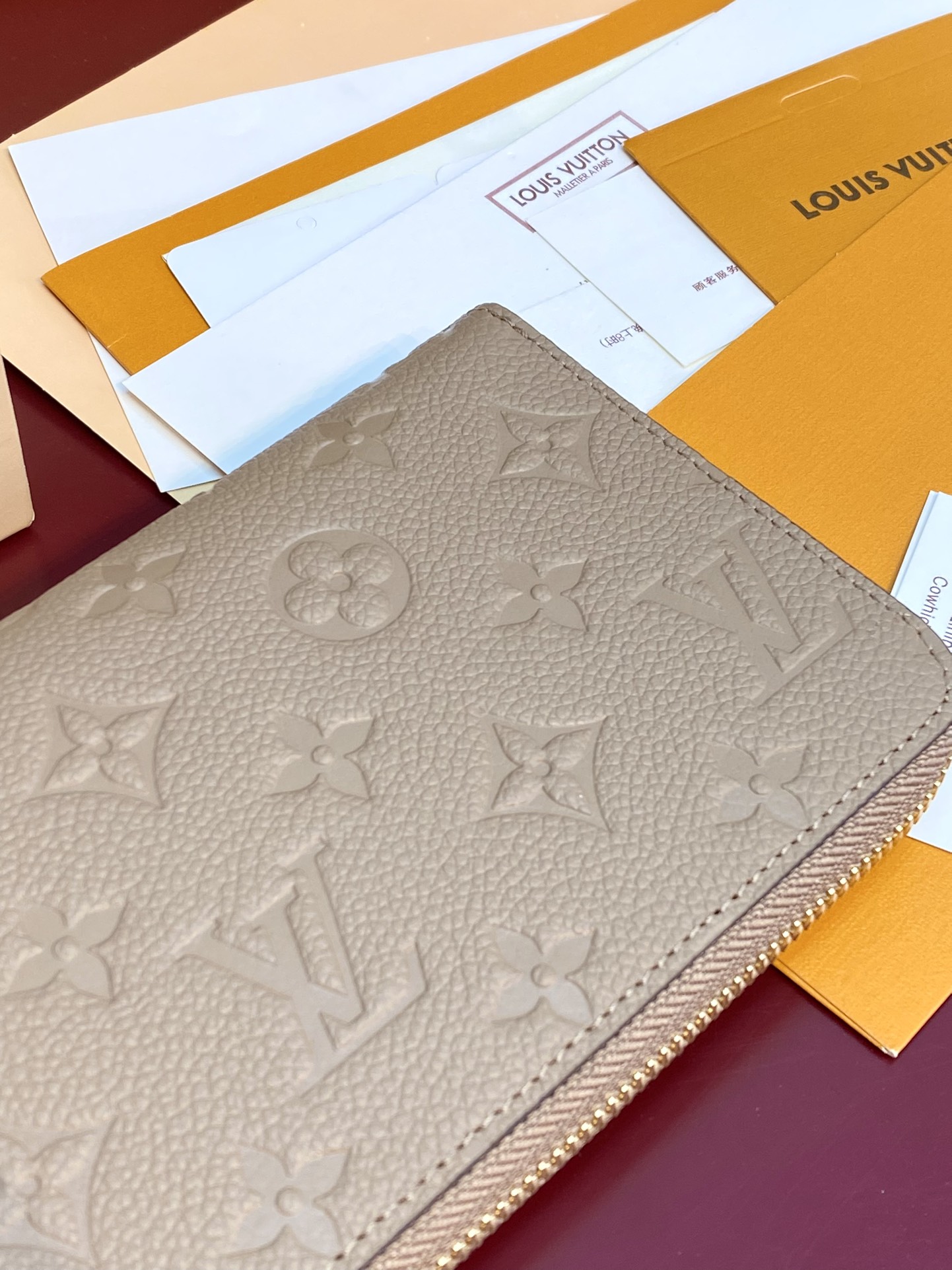 [TOP] Louis Vuitton LV Zippy Wallet Monogram Empreinte Leather 19.5x10cm - Khaki