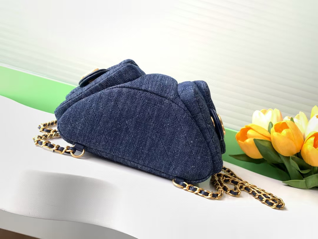 [TOP] CHANEL Backpack Denim 24.5x18x8cm - Blue/Light Blue