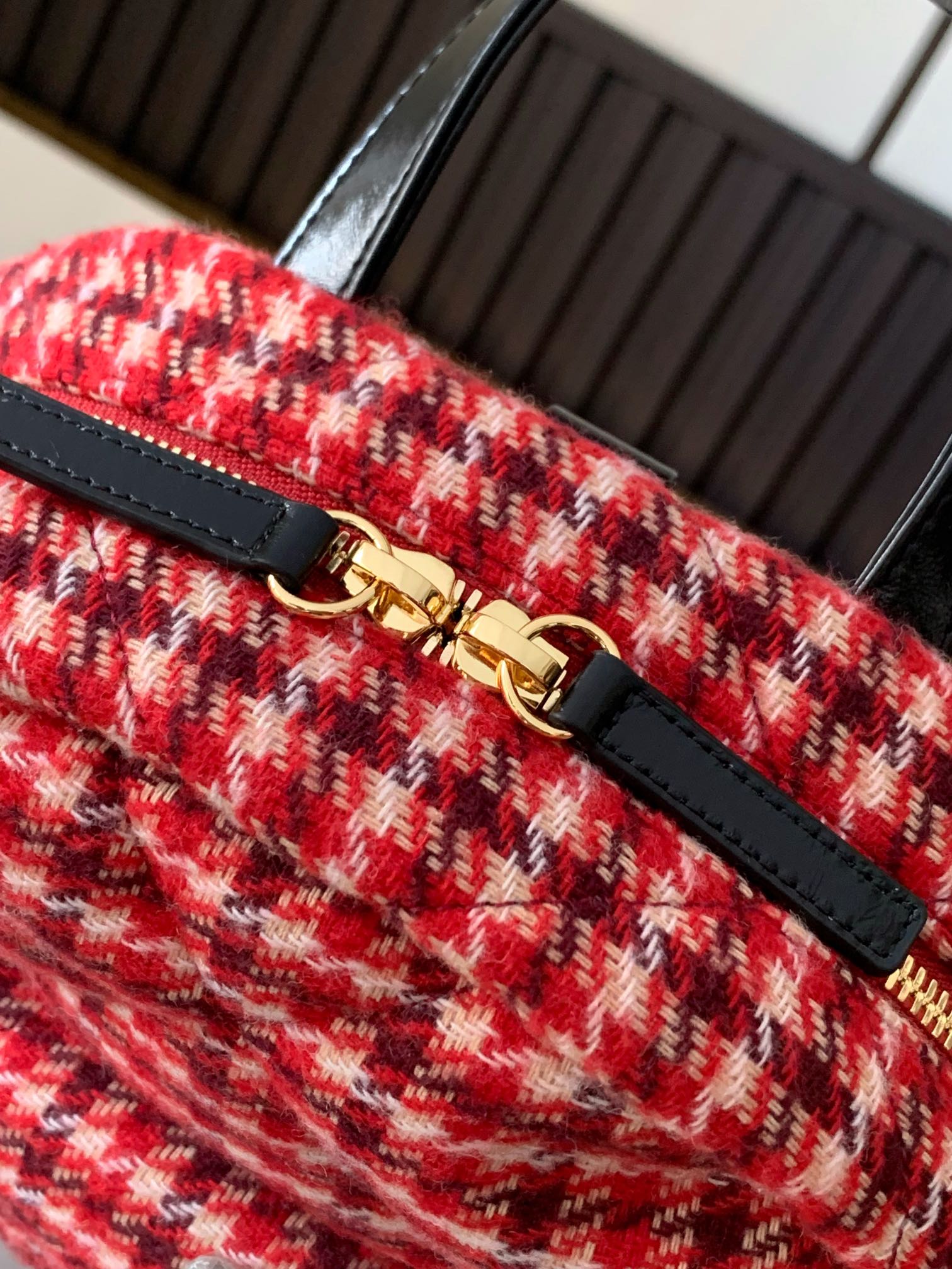 [TOP] CHANEL Houndstooth Backpack 28×26×11cm - Red