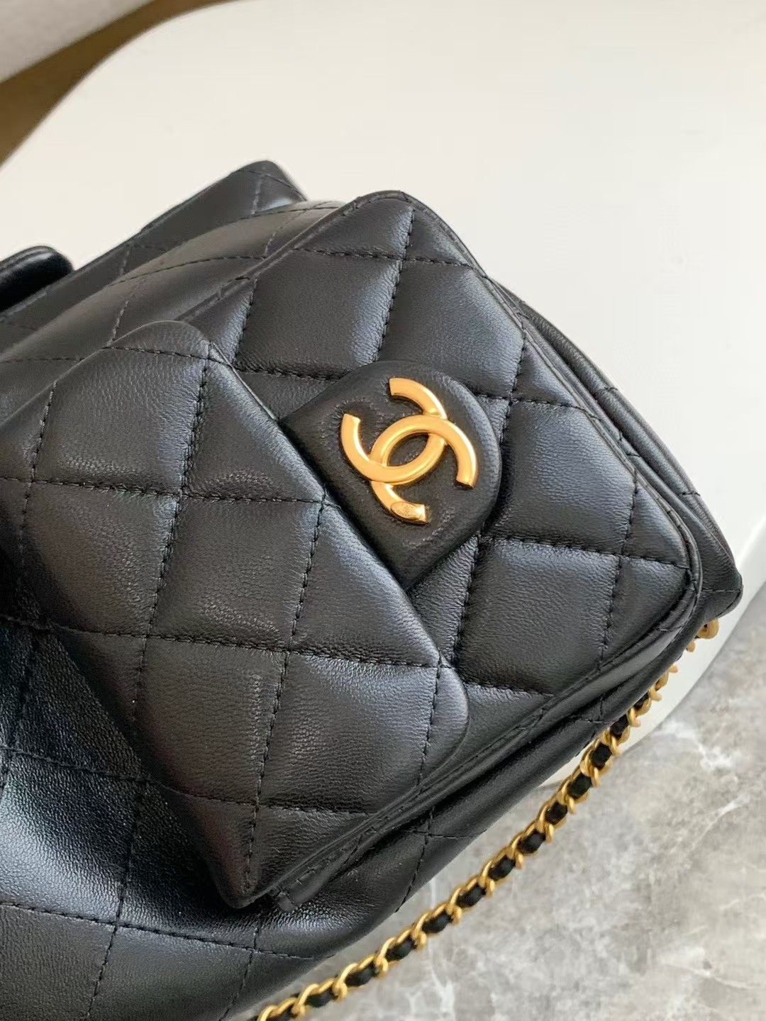 [TOP] CHANEL Backpack Leather 24.5x18x8cm - Black/White