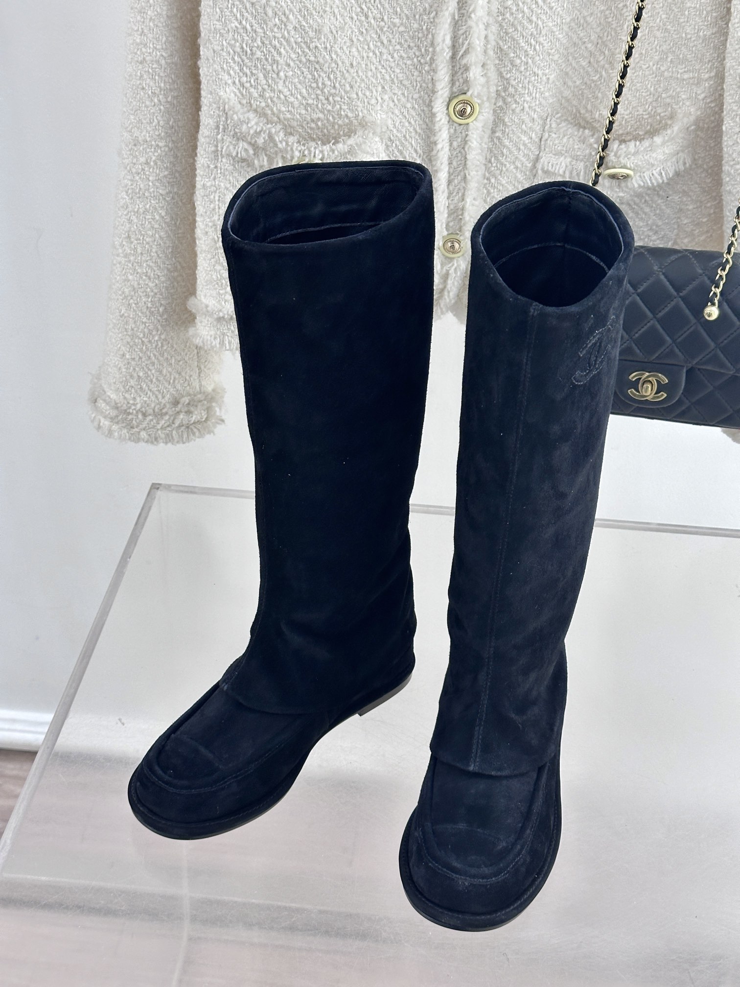 [TOP] CHANEL 25C Suede Pant Boots - 2 Colour