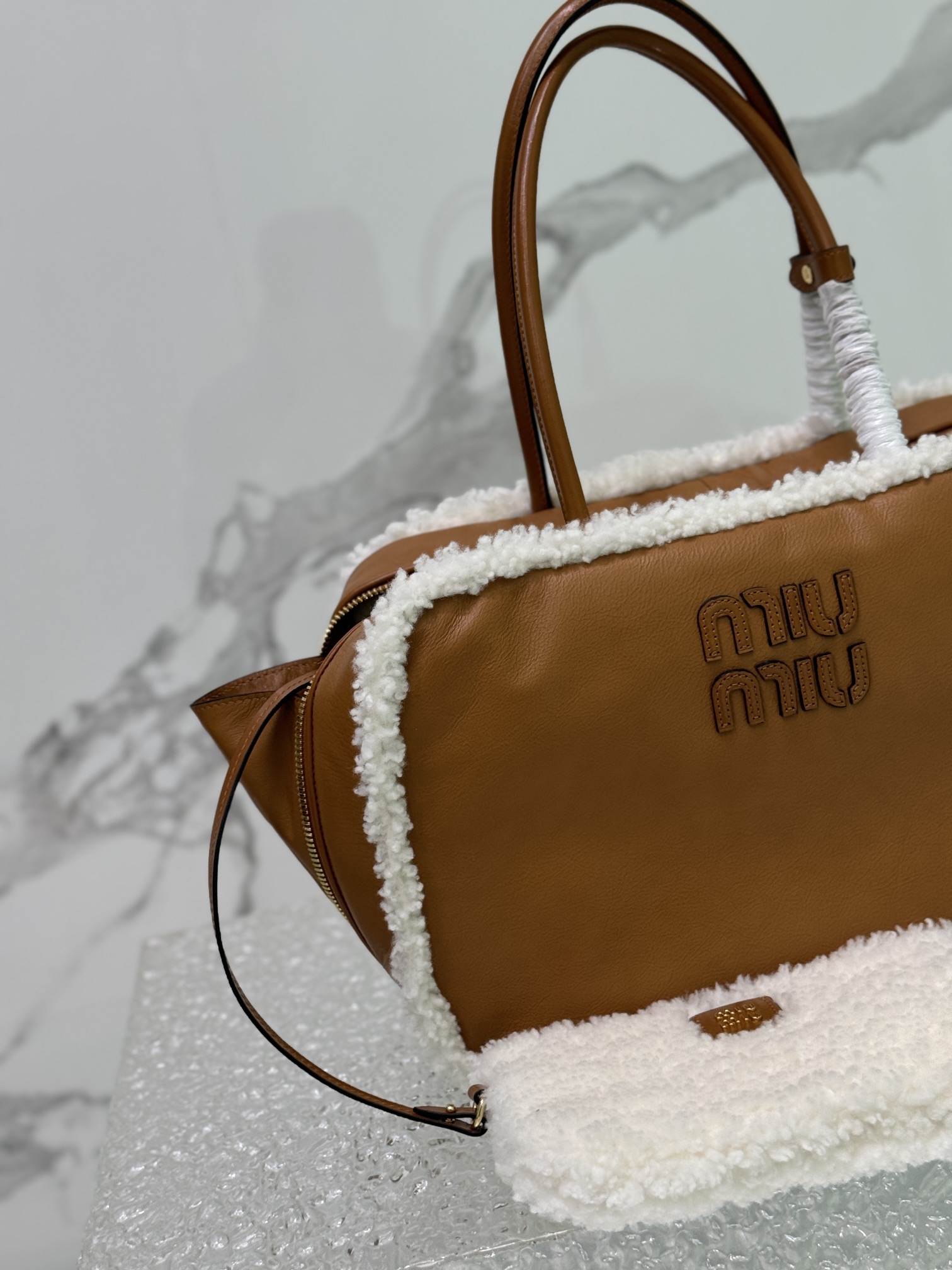 [TOP] Miu Miu Briefcase Calfskin/Lambswool 29x17x9cm/34x10x23cm - Brown