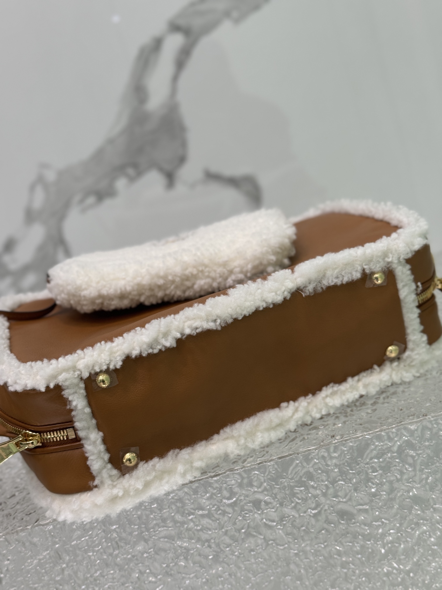 [TOP] Miu Miu Briefcase Calfskin/Lambswool 29x17x9cm/34x10x23cm - Brown