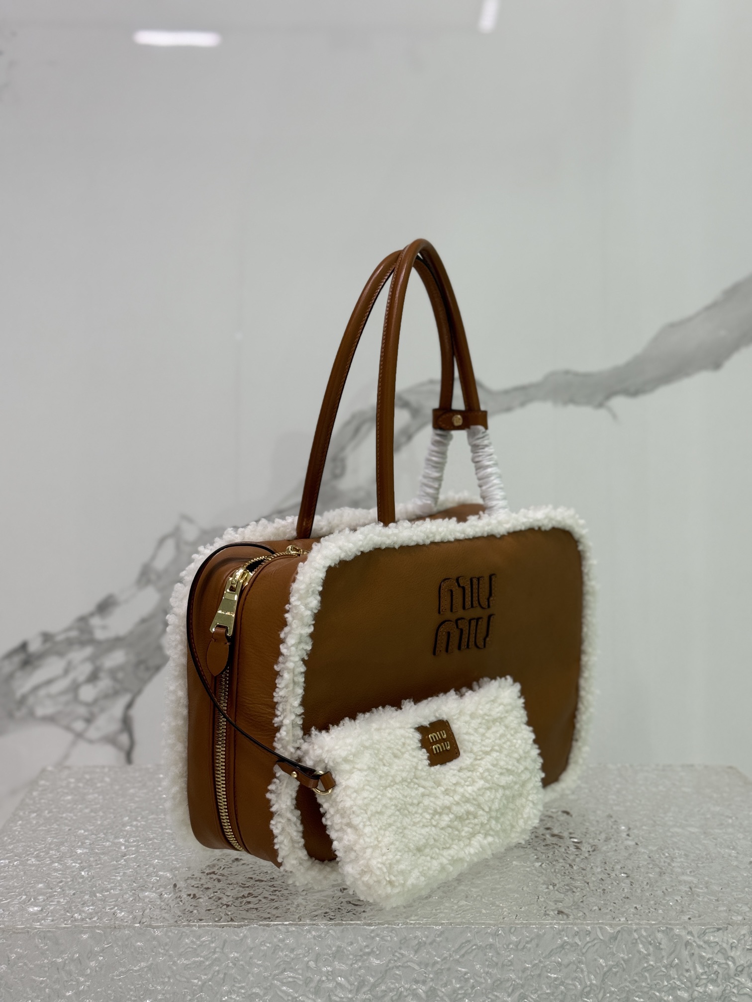 [TOP] Miu Miu Briefcase Calfskin/Lambswool 29x17x9cm/34x10x23cm - Brown