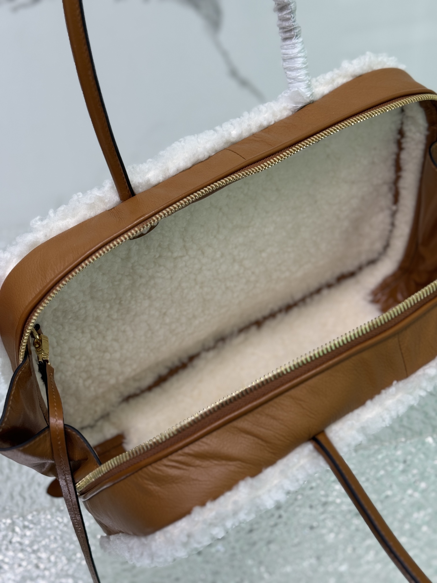 [TOP] Miu Miu Briefcase Calfskin/Lambswool 29x17x9cm/34x10x23cm - Brown