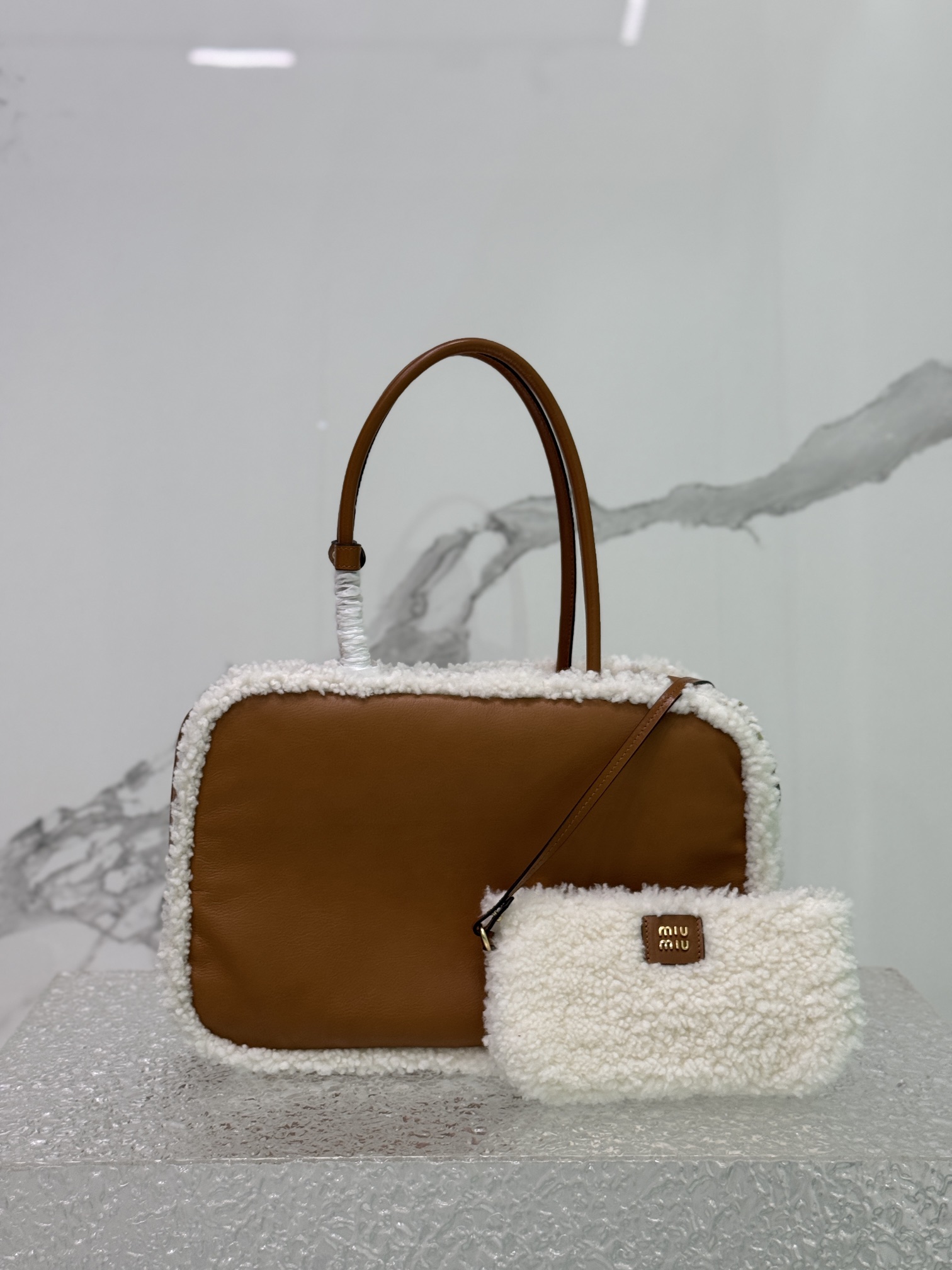 [TOP] Miu Miu Briefcase Calfskin/Lambswool 29x17x9cm/34x10x23cm - Brown