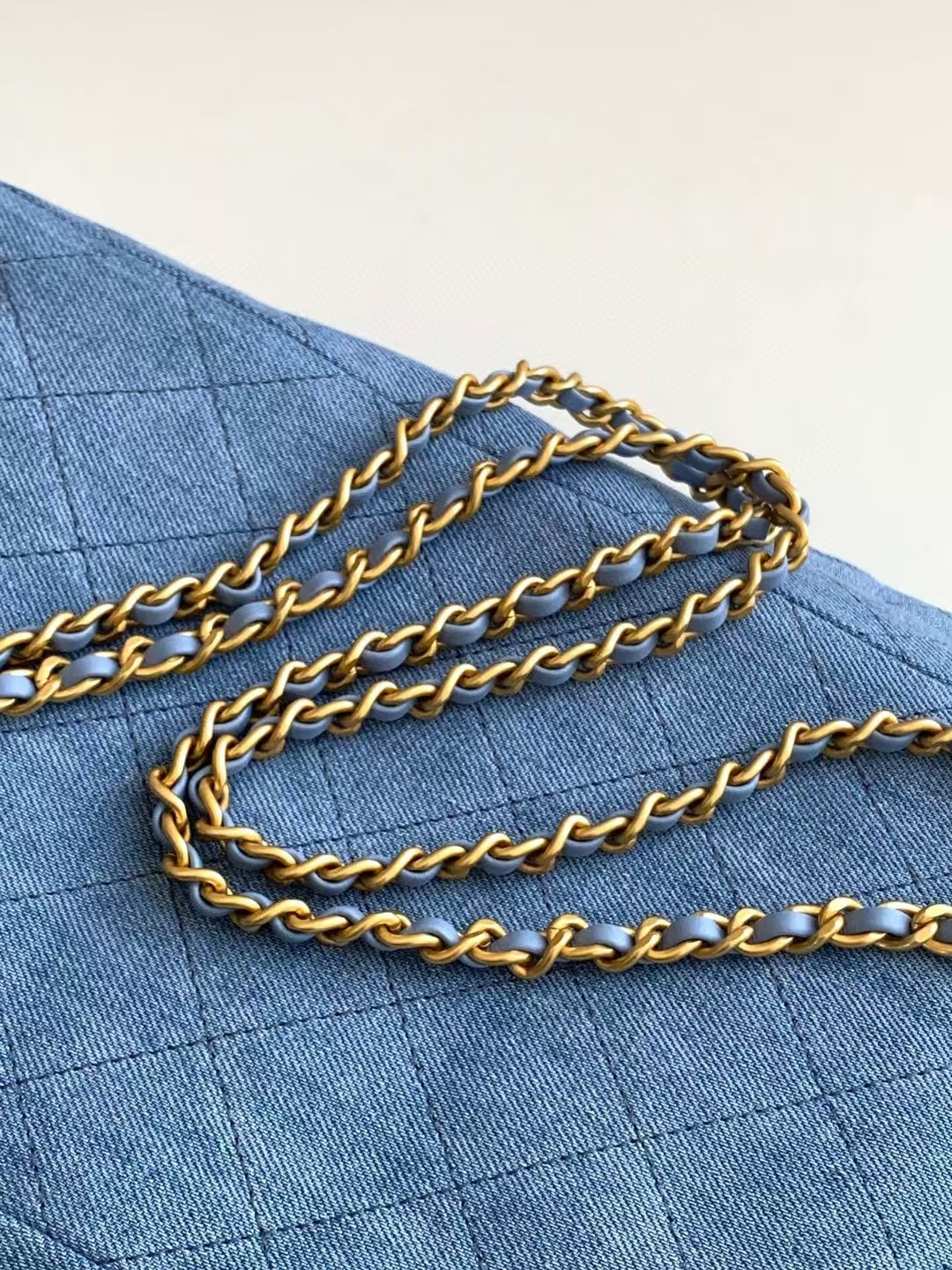 [TOP] CHANEL Backpack Denim 24.5x18x8cm - Blue/Light Blue