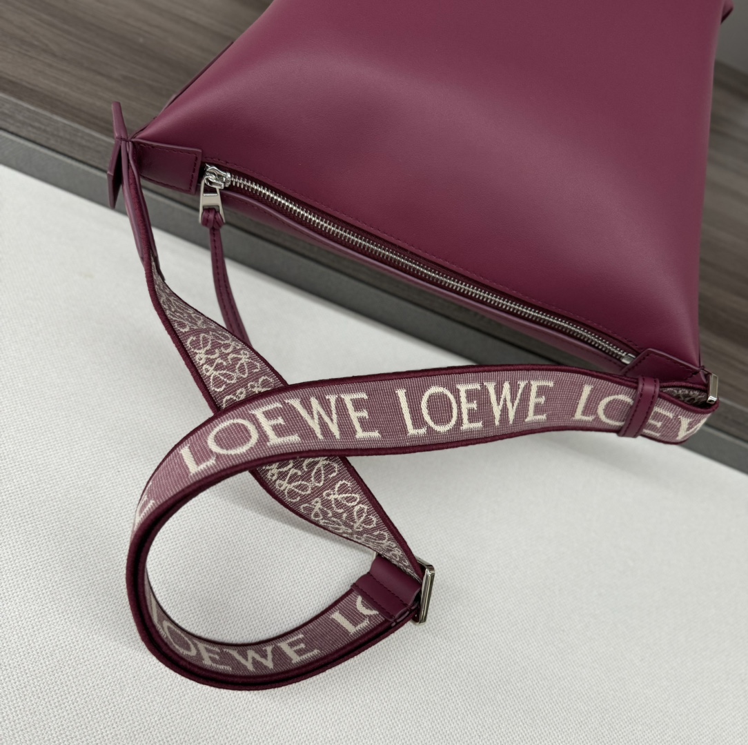 [TOP] LOEWE Cubi Bag Anagram Bag Cow Leather 29*10.5*22cm - Red