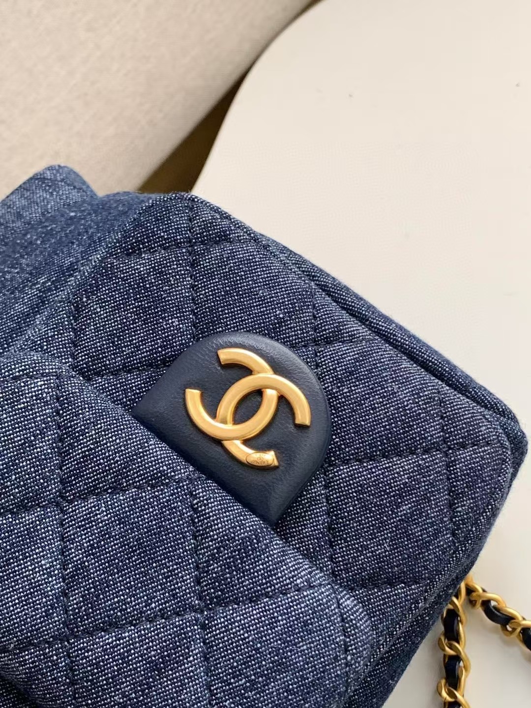 [TOP] CHANEL Backpack Denim 24.5x18x8cm - Blue/Light Blue