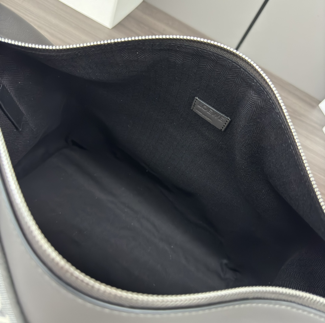 [TOP] LOEWE Cubi Bag Anagram Bag Cow Leather 44*30*18cm - Green