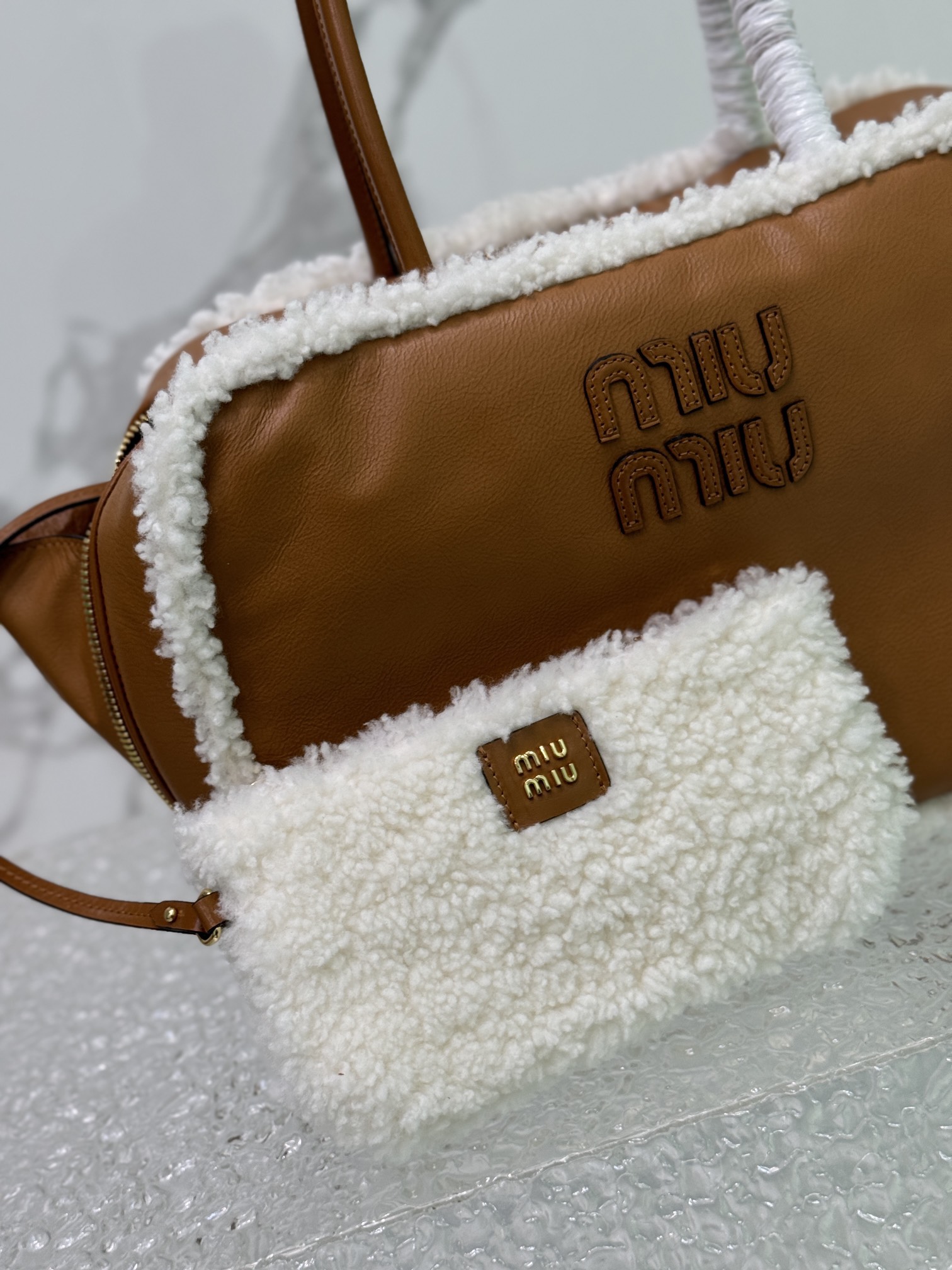 [TOP] Miu Miu Briefcase Calfskin/Lambswool 29x17x9cm/34x10x23cm - Brown