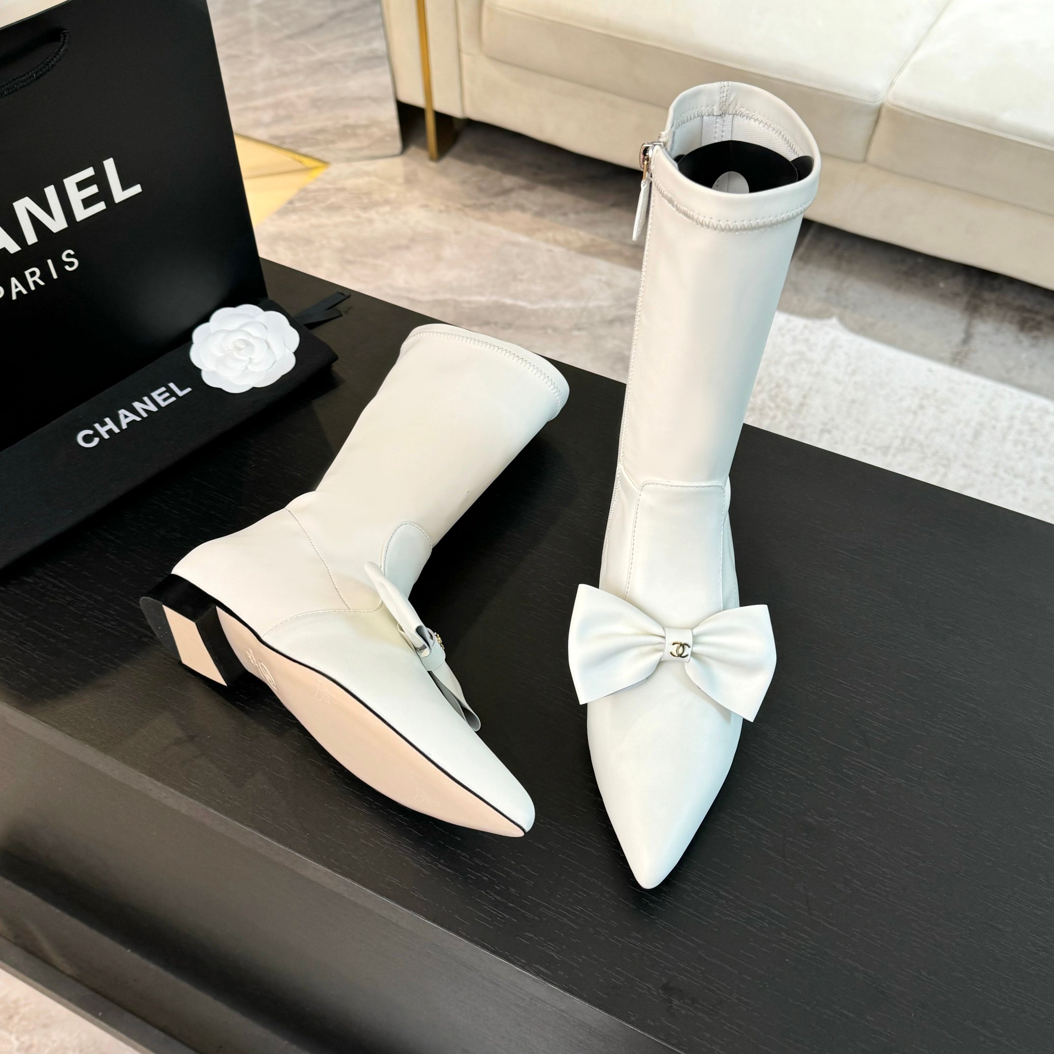 [TOP] CHANEL Pointy Boots With Big Bows - 3 Colour
