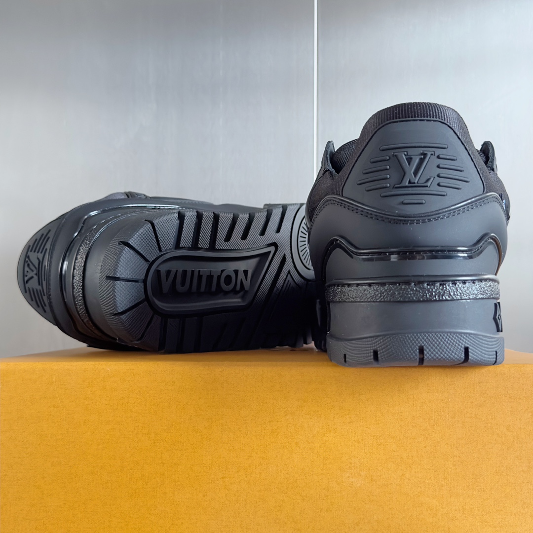 [TOP] Louis Vuitton LV L*V Casual Bread Shoes - 3 Colour