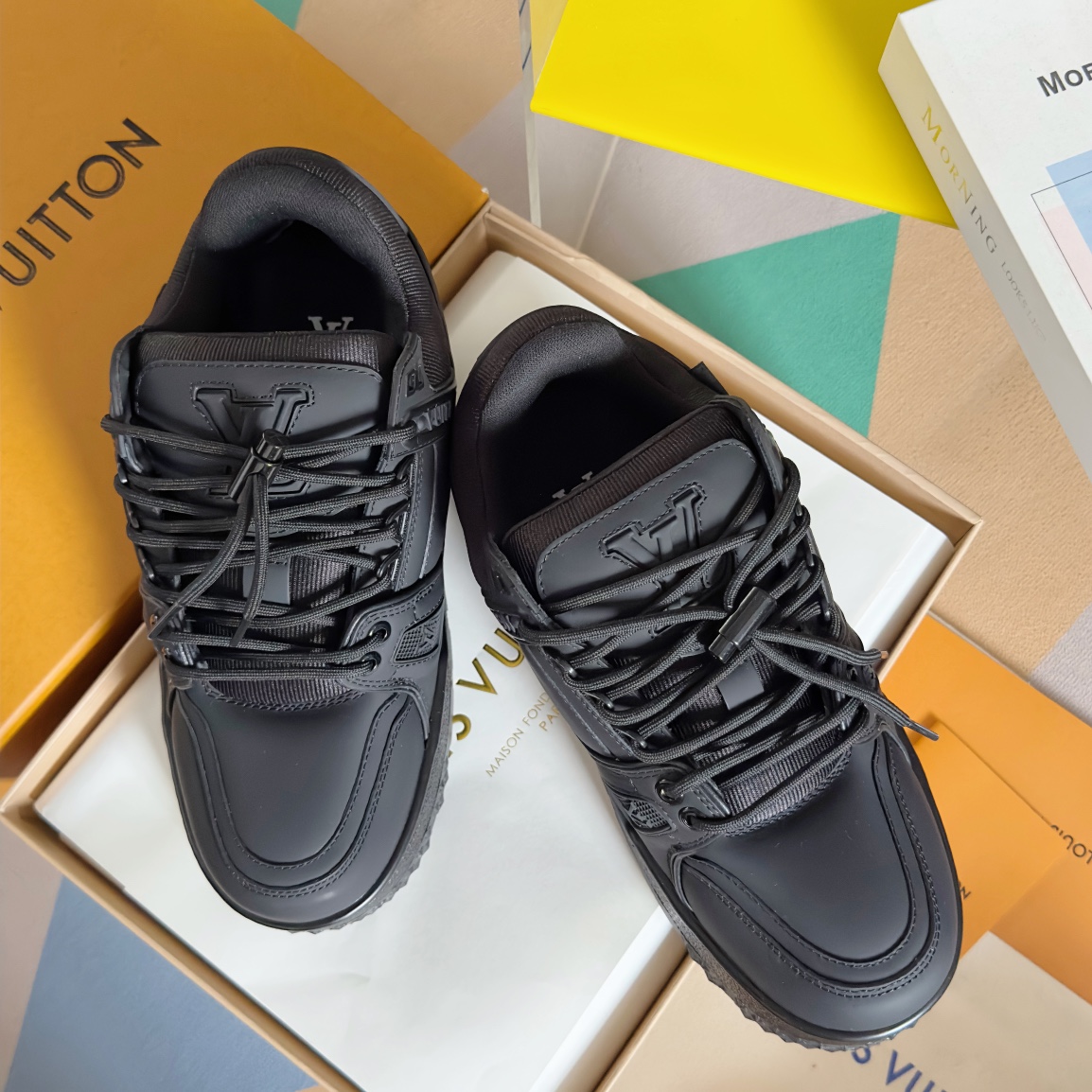 [TOP] Louis Vuitton LV L*V Casual Bread Shoes - 3 Colour