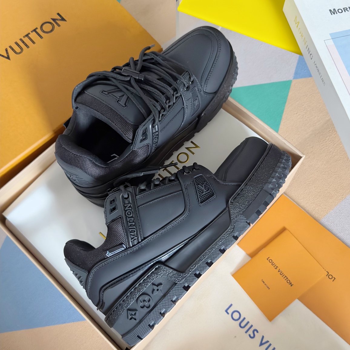 [TOP] Louis Vuitton LV L*V Casual Bread Shoes - 3 Colour