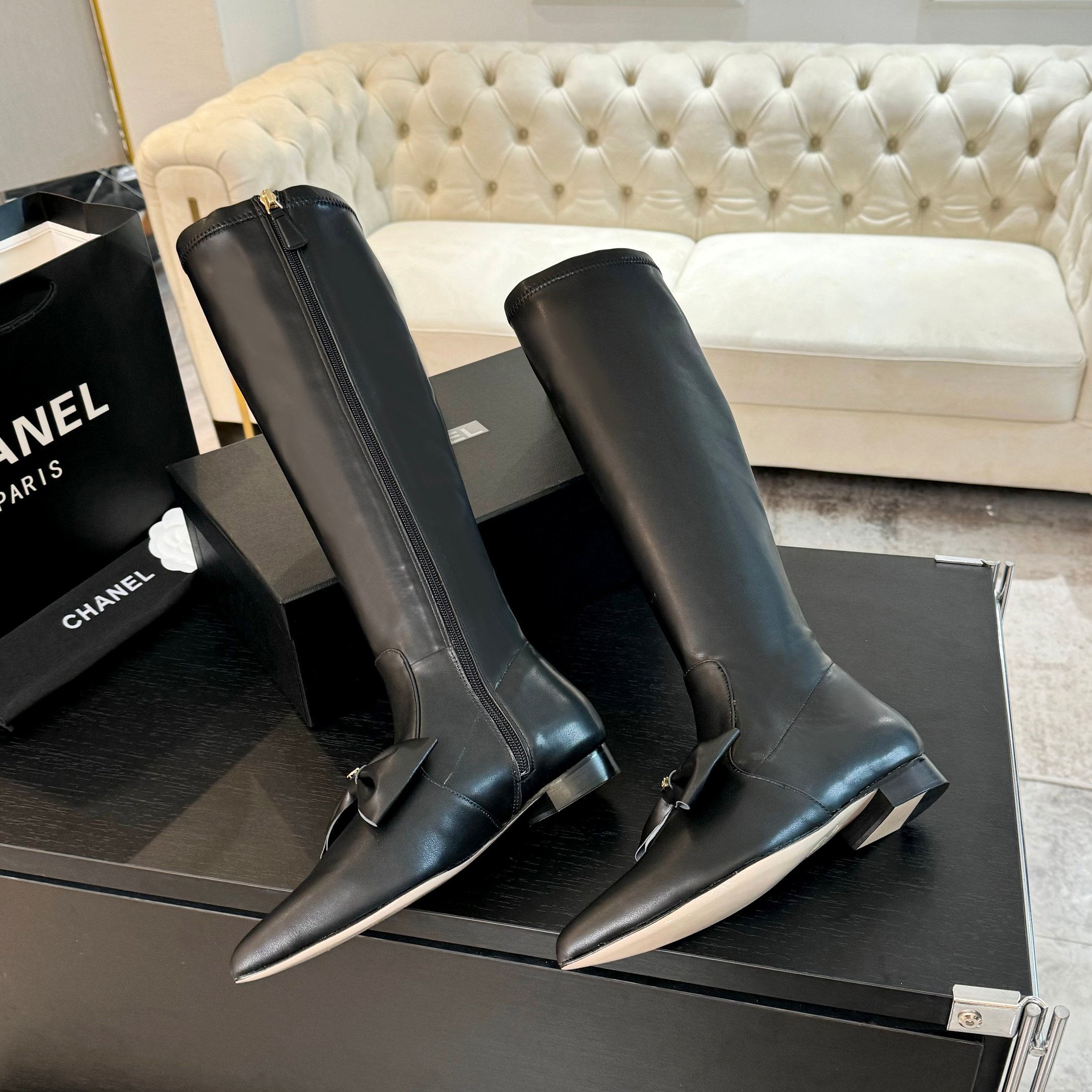 [TOP] CHANEL Pointy Boots With Big Bows - 3 Colour