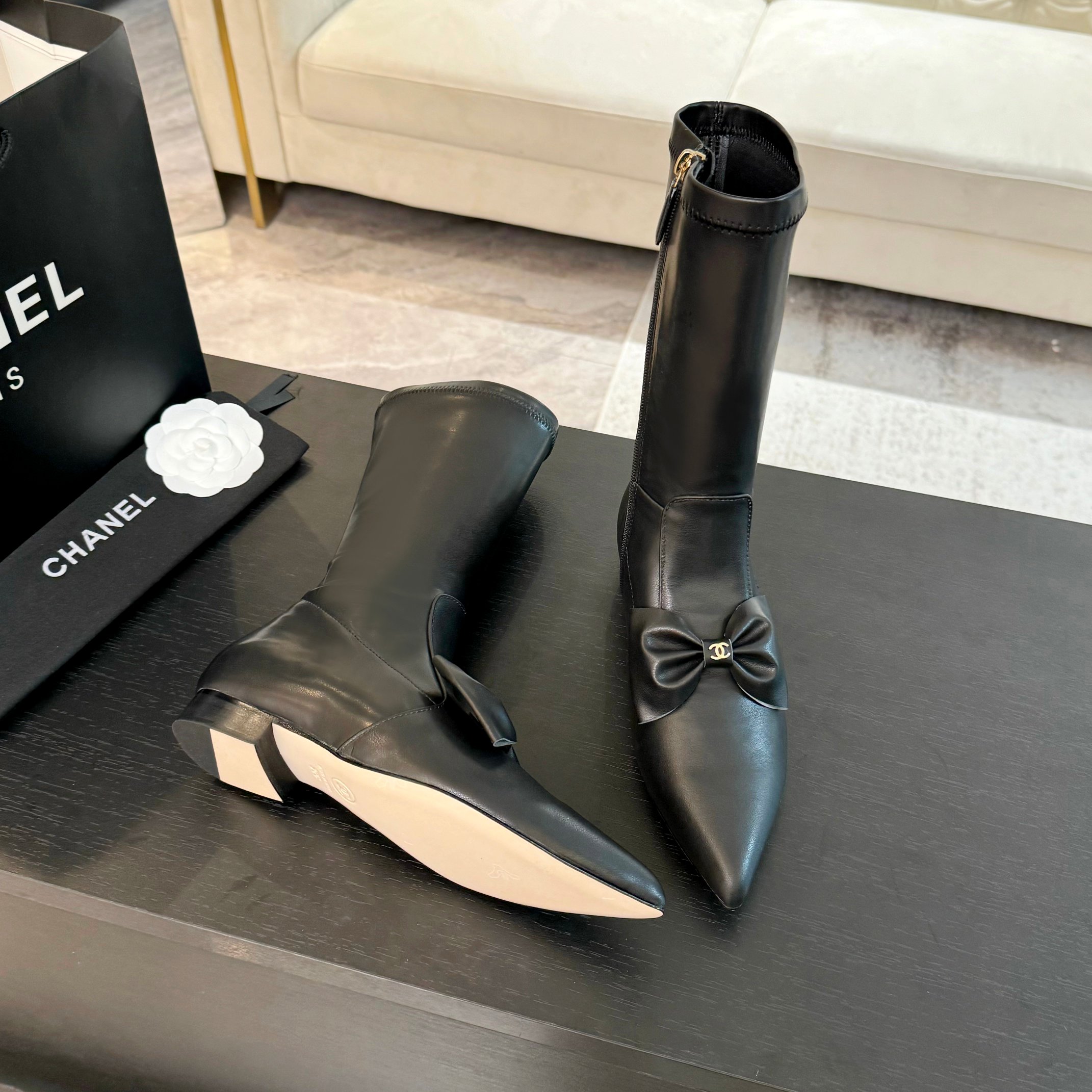 [TOP] CHANEL Pointy Boots With Big Bows - 3 Colour