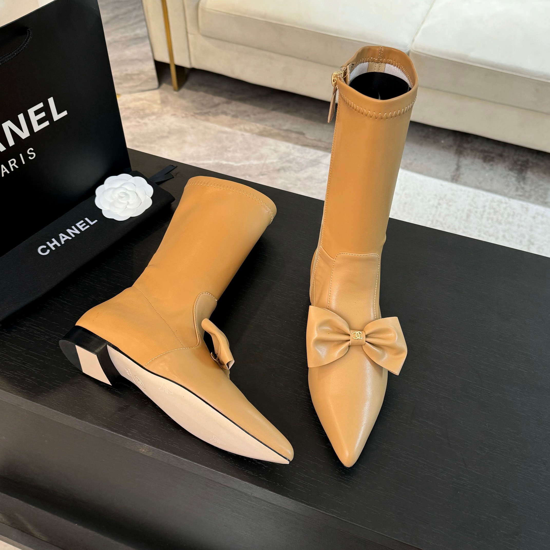 [TOP] CHANEL Pointy Boots With Big Bows - 3 Colour