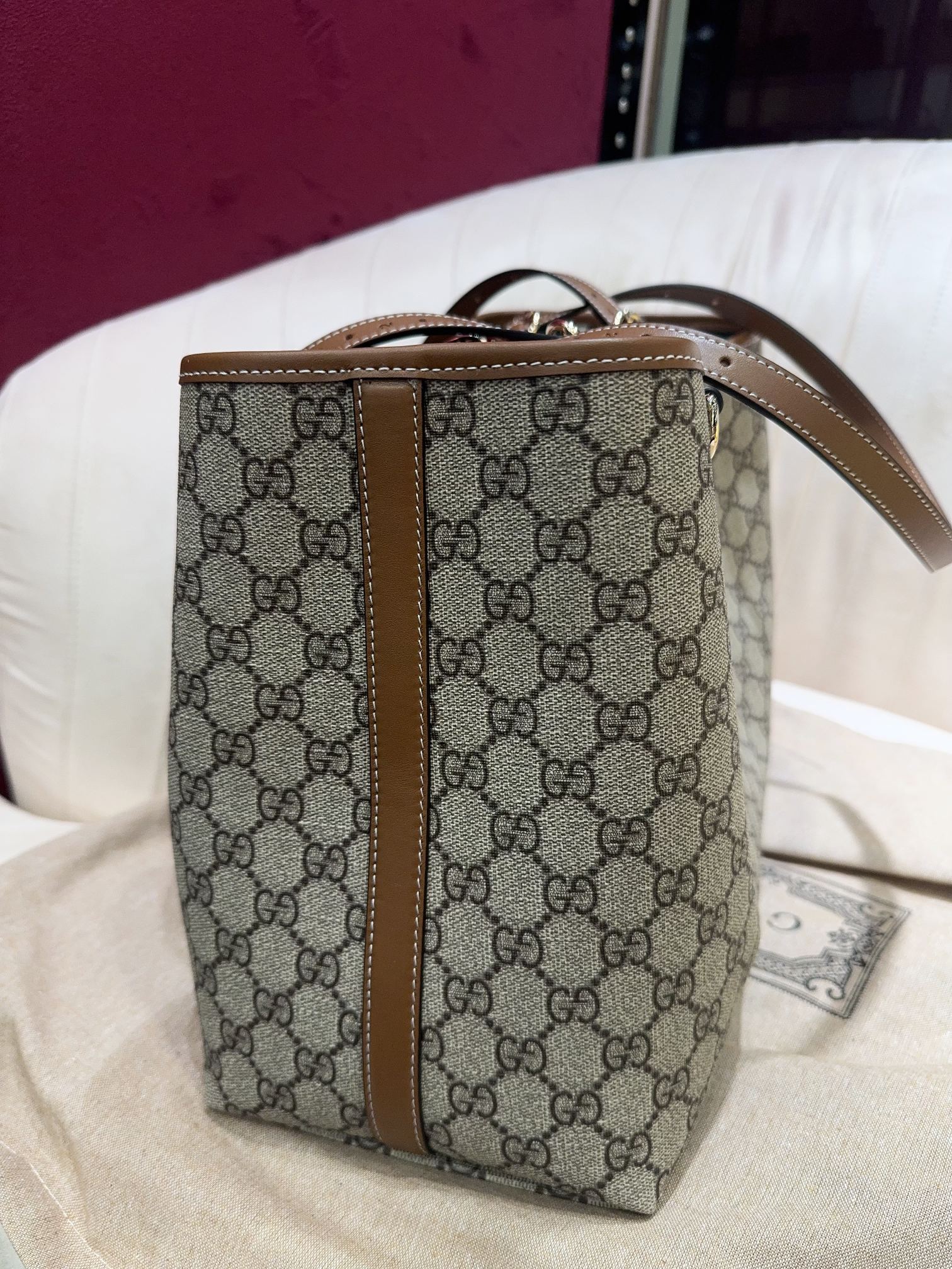 [TOP] GUCCI Emblen Bucket Bag 20.5*18*11.5CM/38*25.5*15CM - Brown