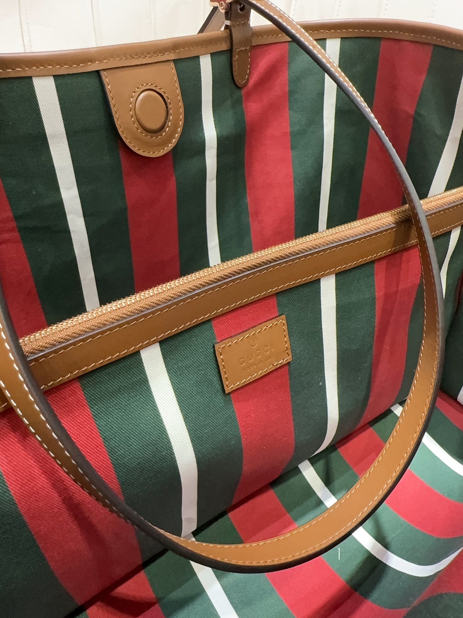 [TOP] GUCCI Emblen Bucket Bag 20.5*18*11.5CM/38*25.5*15CM - Brown