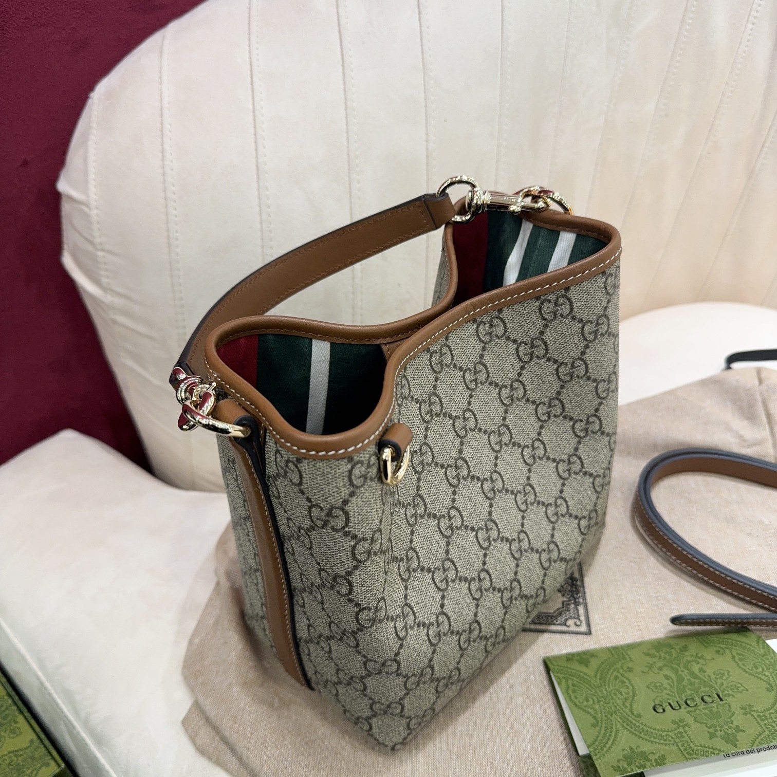 [TOP] GUCCI Emblen Bucket Bag 20.5*18*11.5CM/38*25.5*15CM - Brown