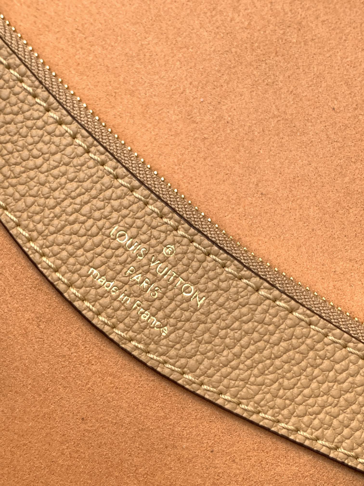 [TOP] Louis Vuitton LV Diane Bag 23 × 16 × 8.5 cm-Apricot