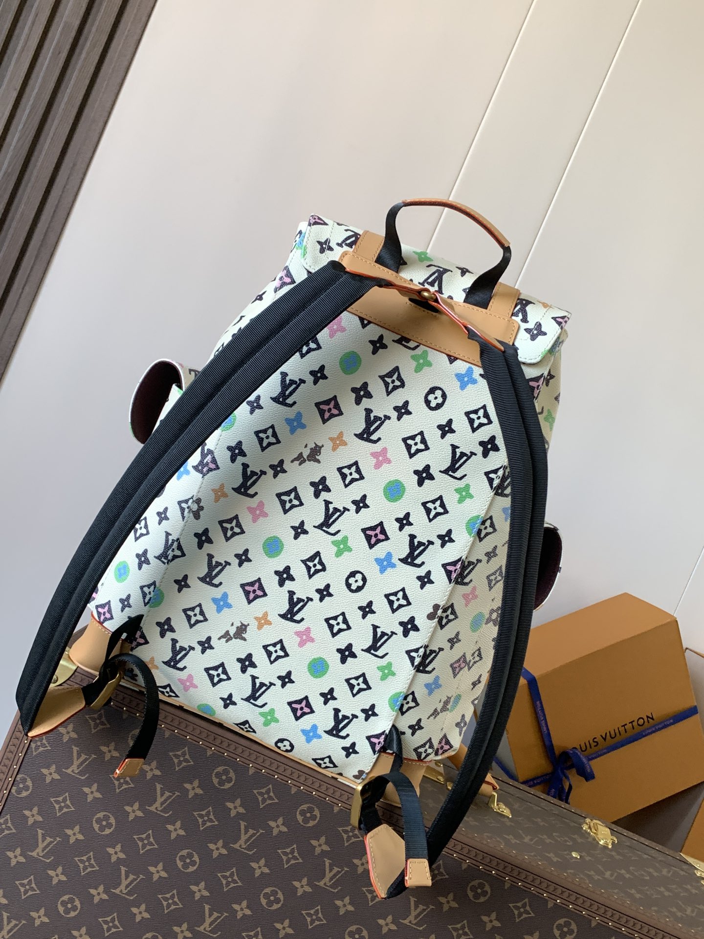 [TOP] Louis Vuitton LV Louis Vuitton x Tyler the Creator Christopher MM Backpack  41.0 x 48.0 x 13.0 cm - White