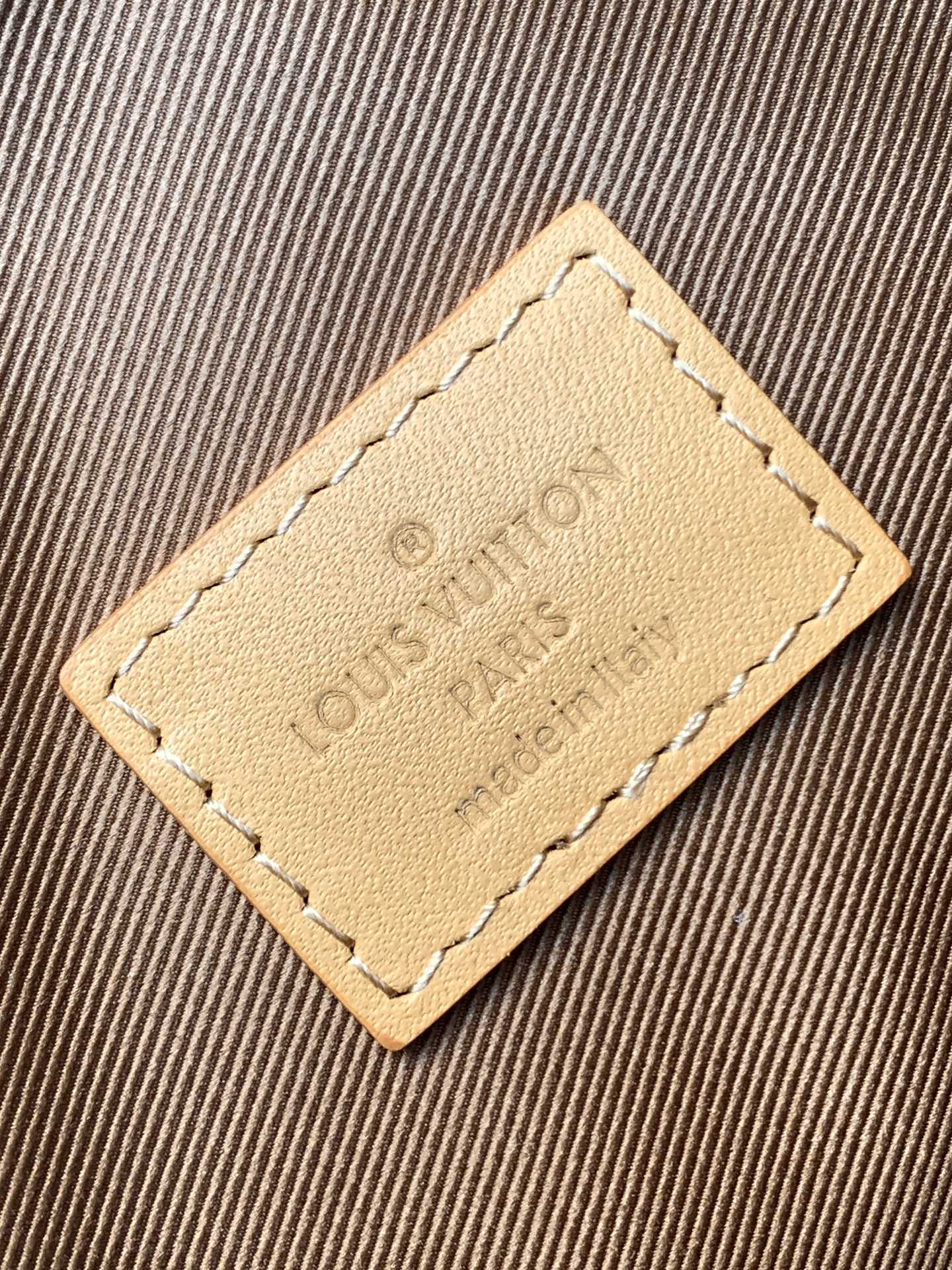 [TOP] Louis Vuitton LV Bag 30×31×10.8cm - Brown