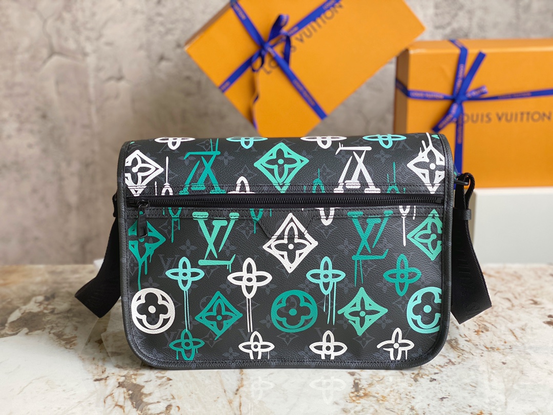 [TOP] Louis Vuitton LV Men's ARCHY Bag 35 x 24 x 8cm - Black