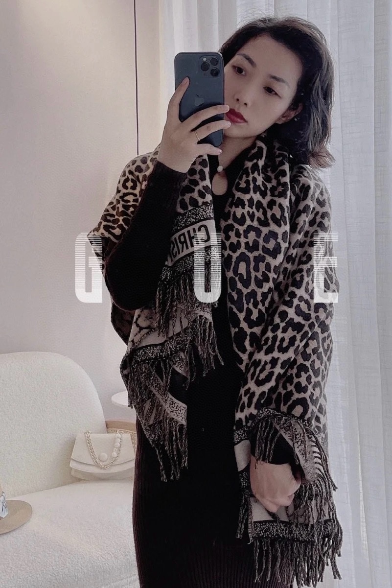 [TOP] Christian Dior Scarf 140*140cm - Brown