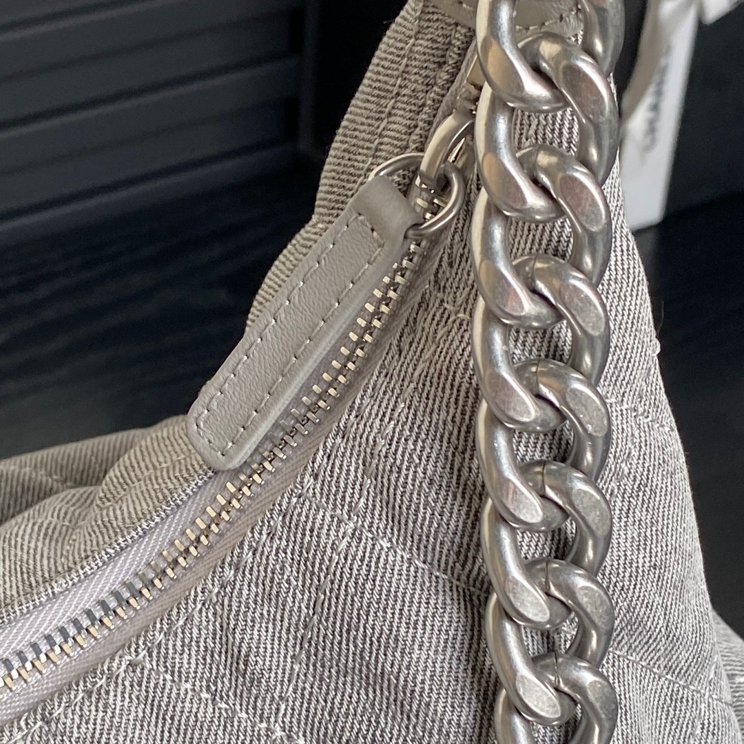 [TOP] CHANEL Hobo Bag Denim 27x35x18cm - Gray