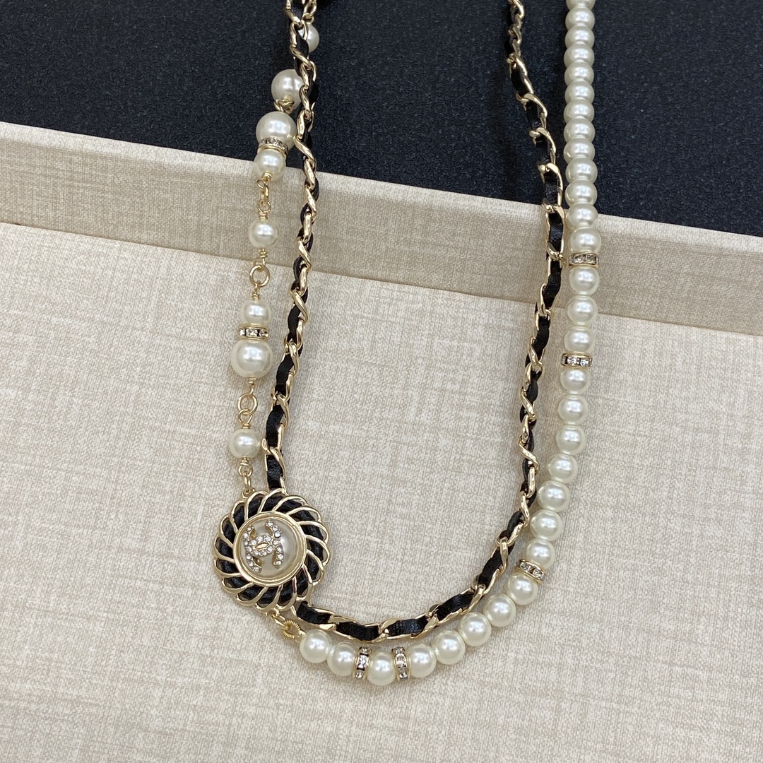 [TOP] CHANEL Necklace - Gold