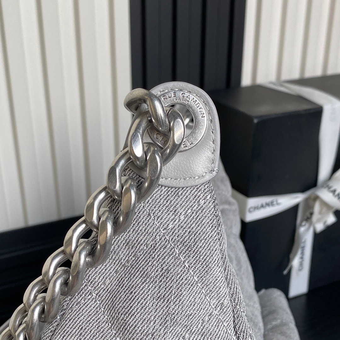 [TOP] CHANEL Hobo Bag Denim 27x35x18cm - Gray