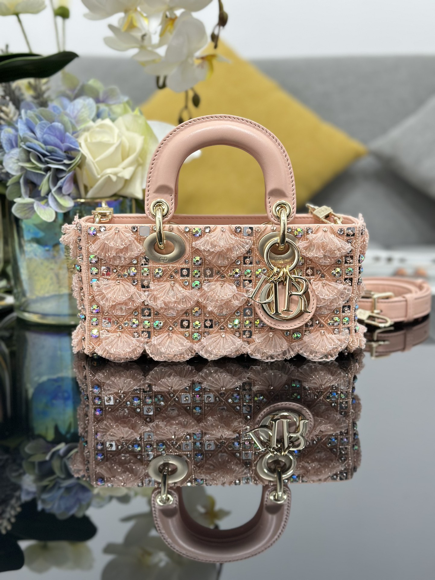[TOP] Christian Dior Embroidered Lace Bead Lady D-Joy Bag 22*12*6cm - 2 Colour