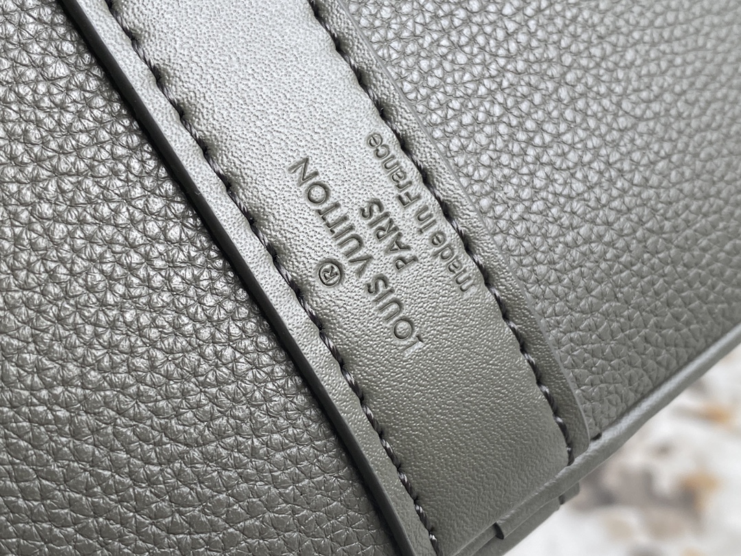 [TOP] Louis Vuitton LV Keepall BANDOULIÈRE 50 Travel Bag 50 x 29 x 23 cm - Green